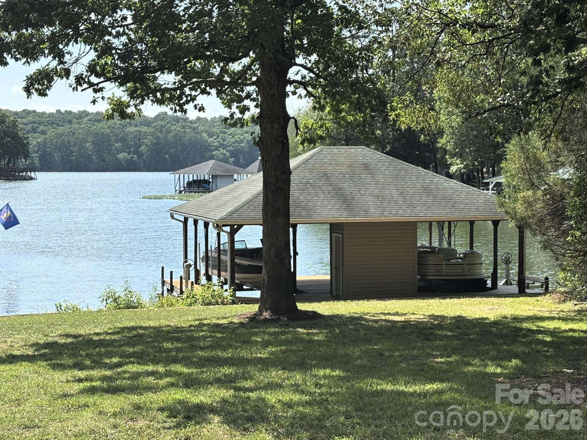 Double Boat Lift and Dock - 130 Canoe Court, Mount Gilead