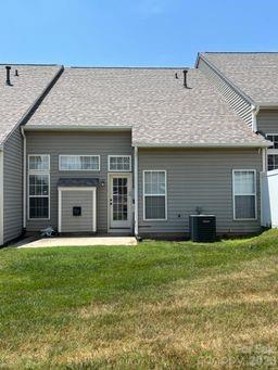 Townhouse at 121 Kallie Loop, Mooresville, photo 3 of 21