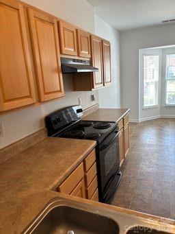 Townhouse at 121 Kallie Loop, Mooresville, photo 5 of 21