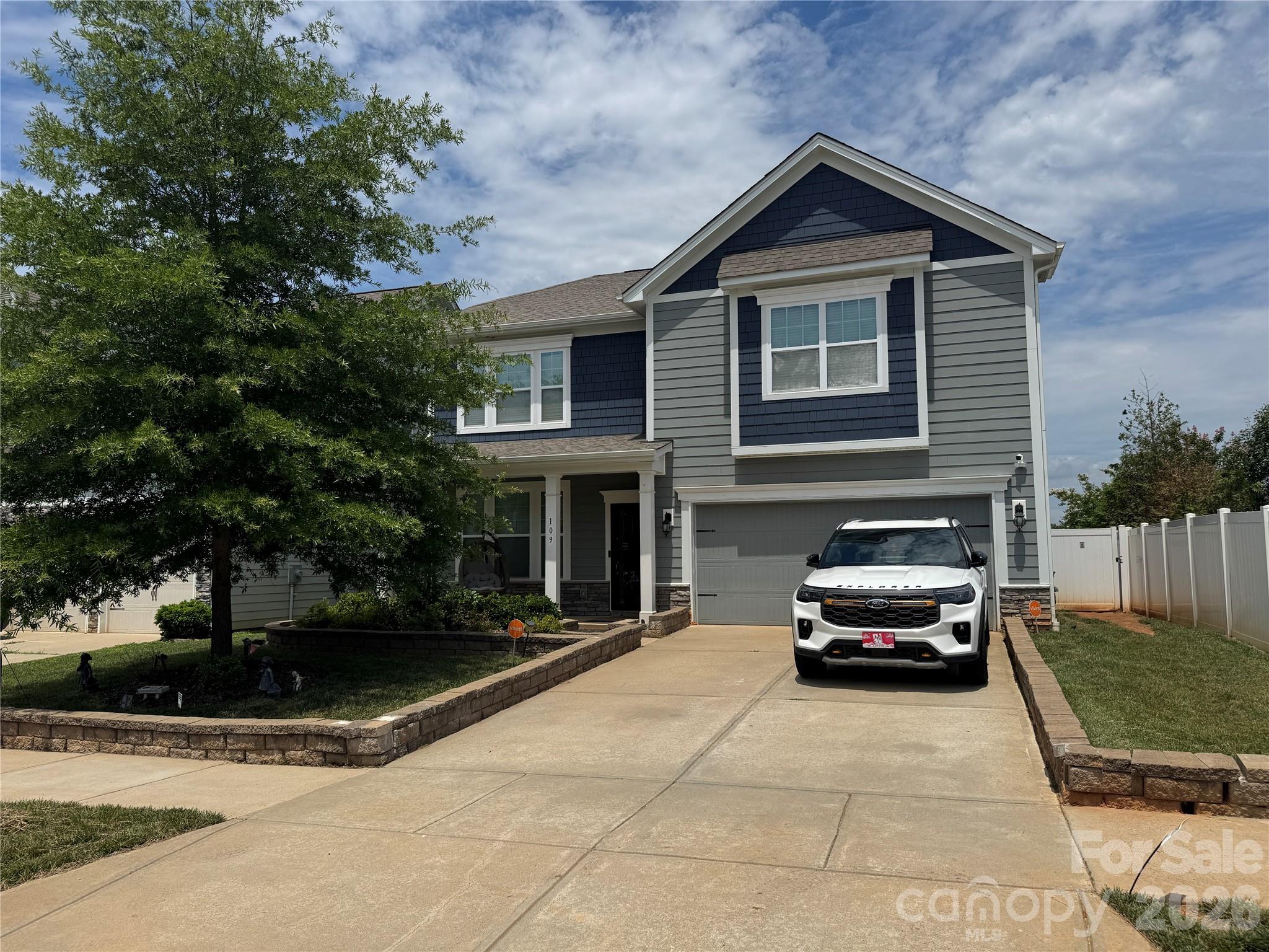 109 E Americana Drive
