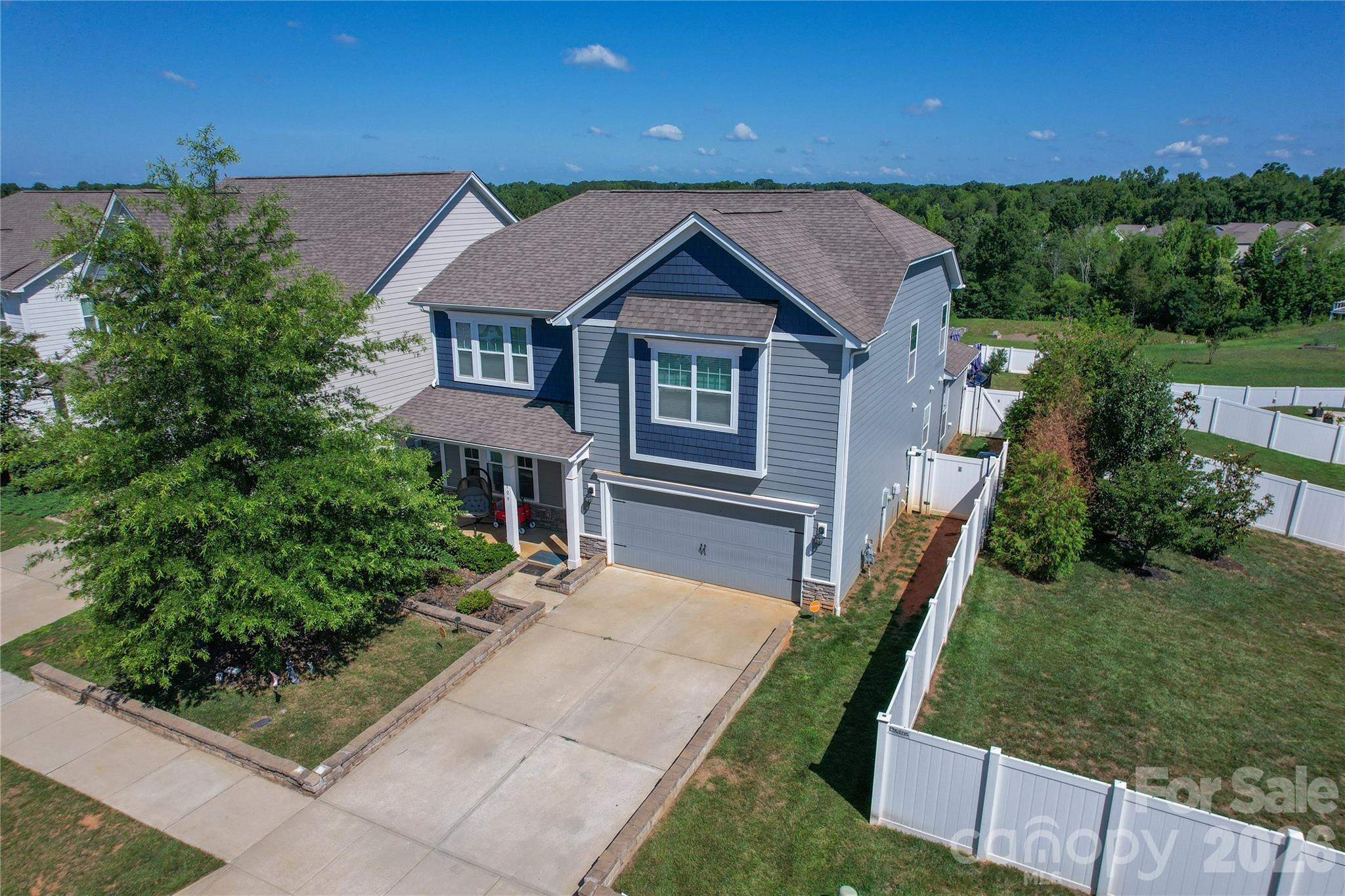 Single Family Residence at 109 E Americana Drive, Mooresville, photo 2 of 38