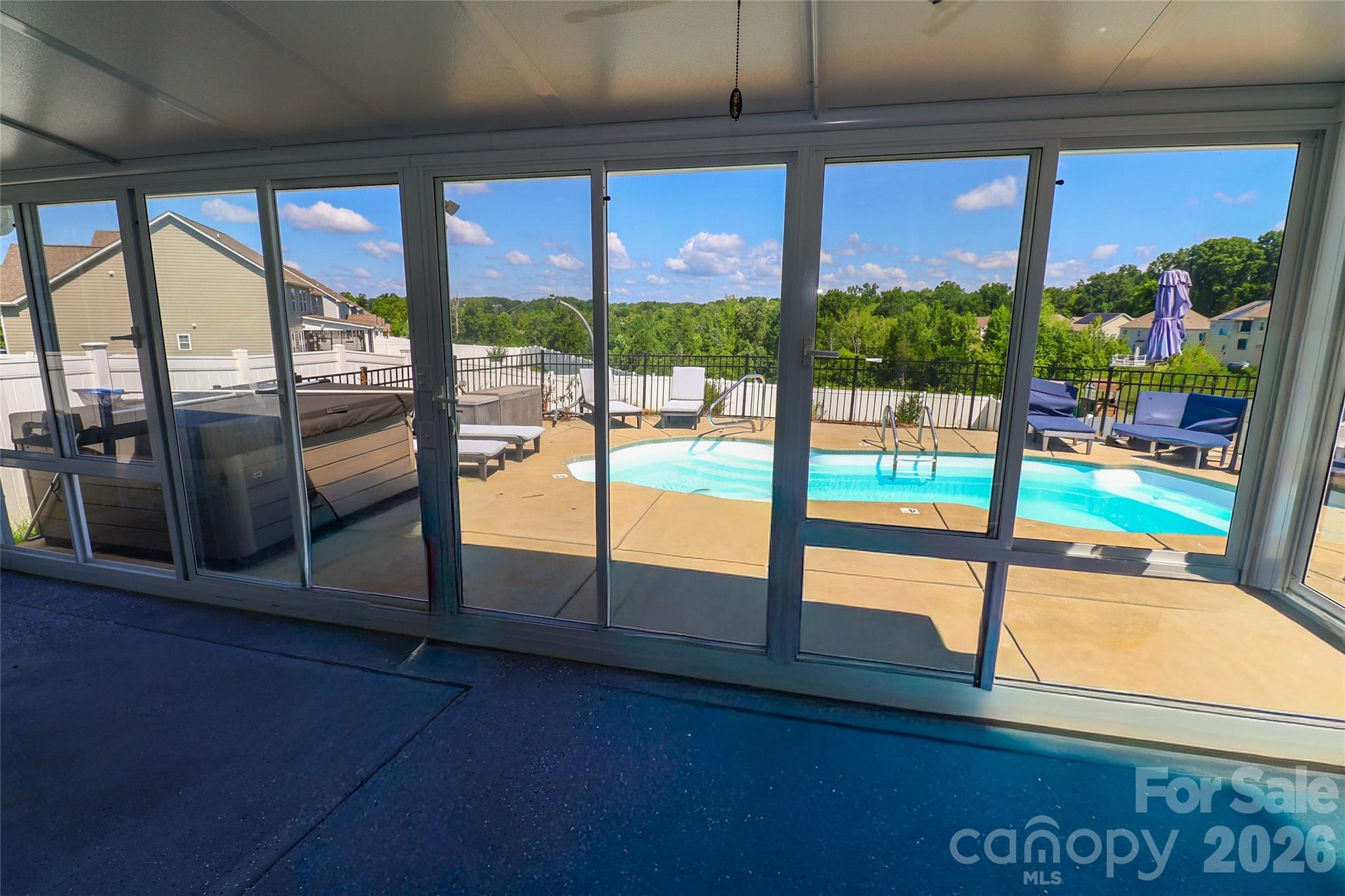 4 Season Room - 109 E Americana Drive, Mooresville