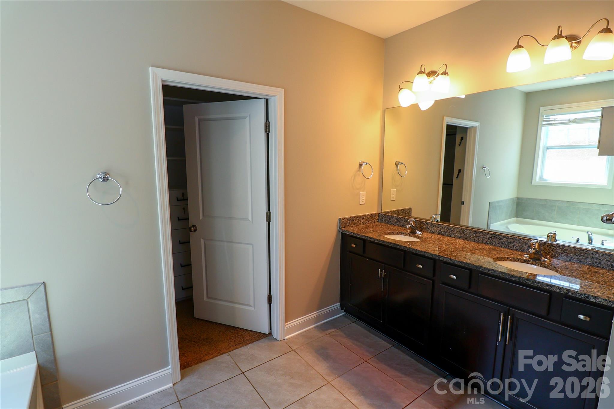 Single Family Residence at 109 E Americana Drive, Mooresville, photo 22 of 38