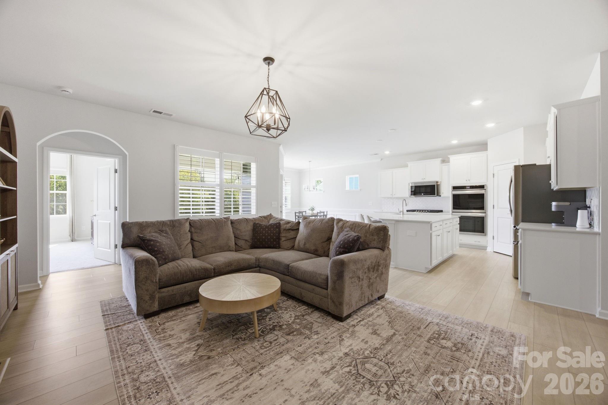 Single Family Residence at 1125 Lookout Shoals Drive, Fort Mill, photo 10 of 33