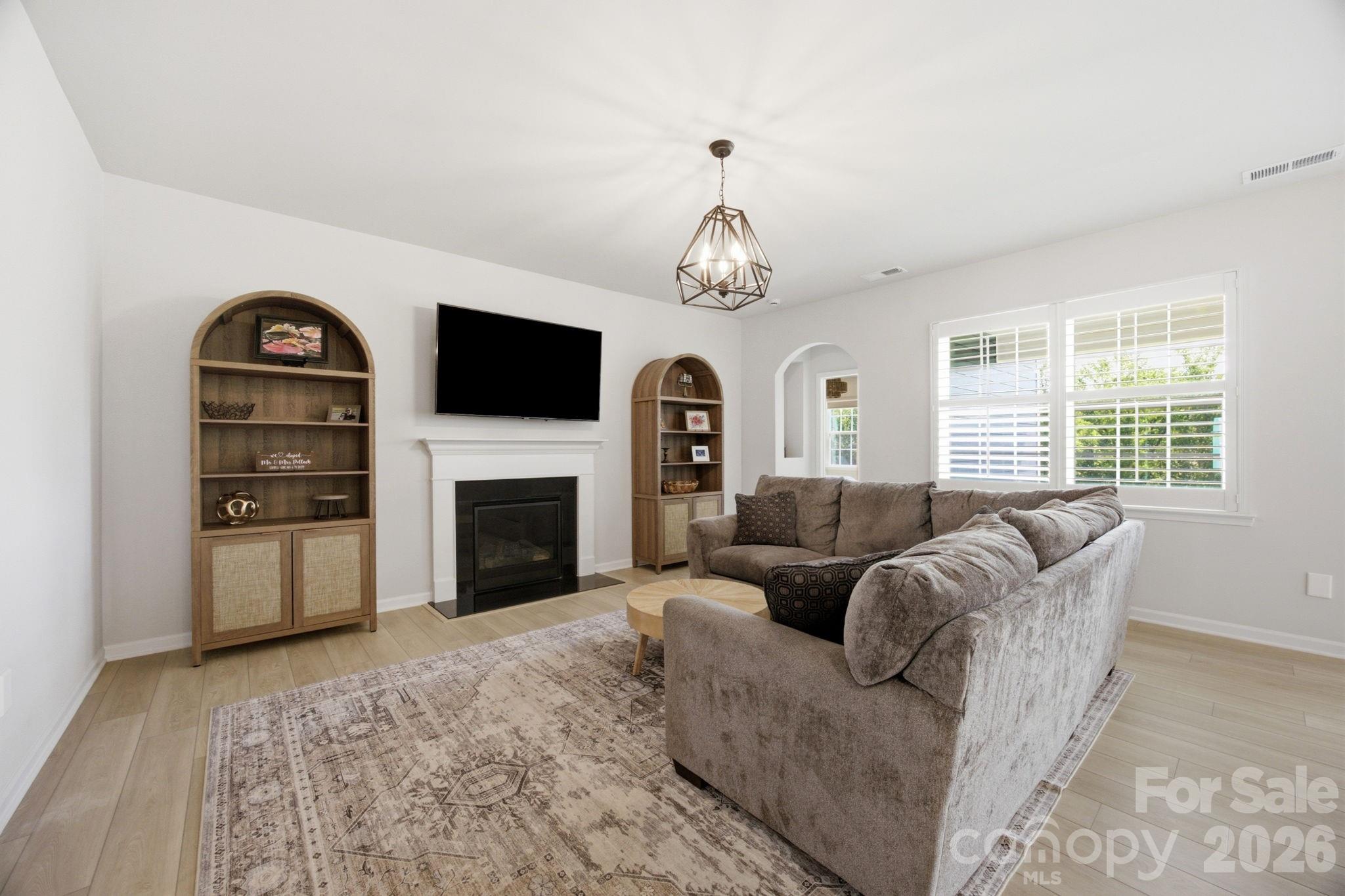 Single Family Residence at 1125 Lookout Shoals Drive, Fort Mill, photo 11 of 33