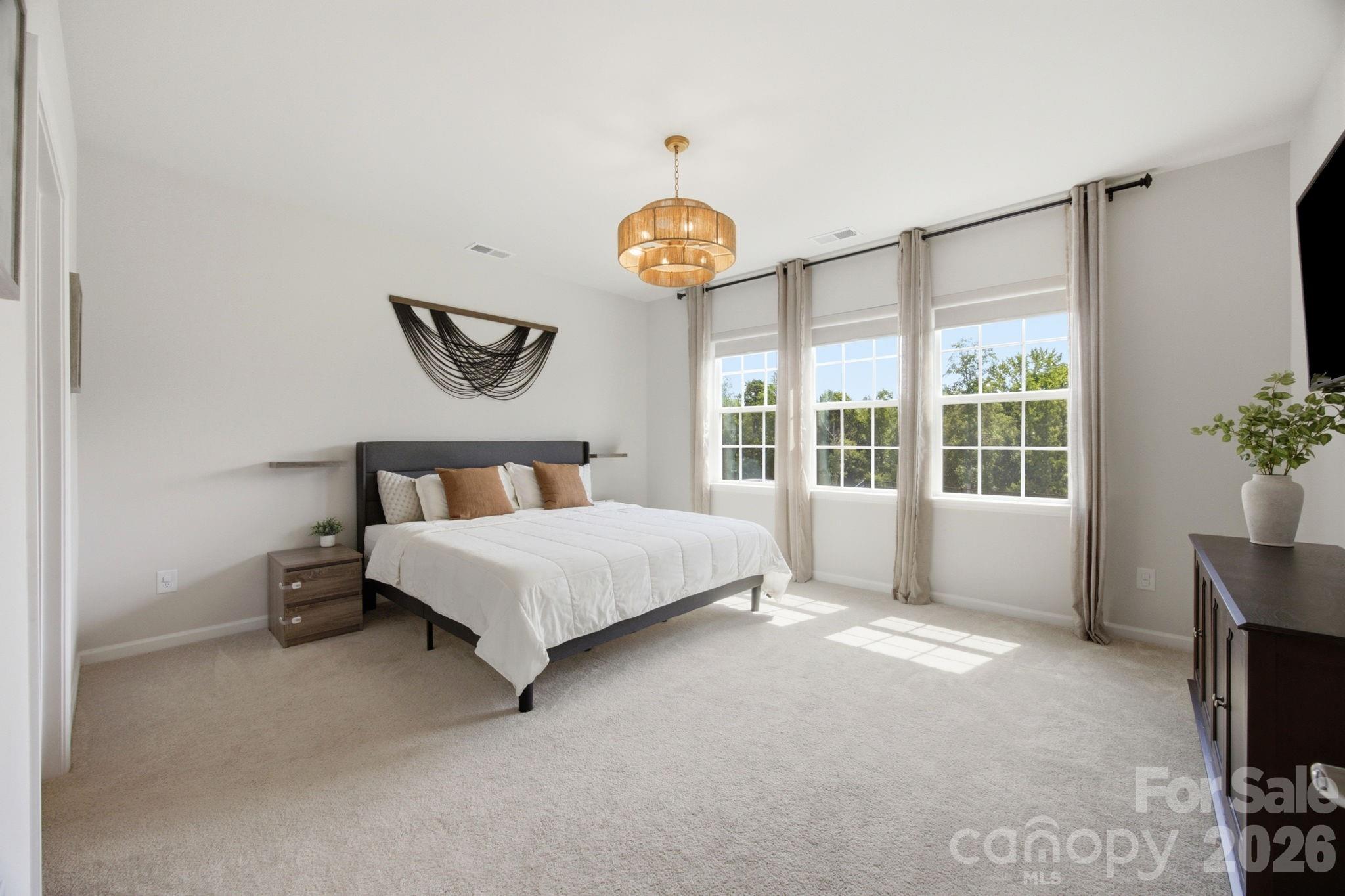 Single Family Residence at 1125 Lookout Shoals Drive, Fort Mill, photo 12 of 33