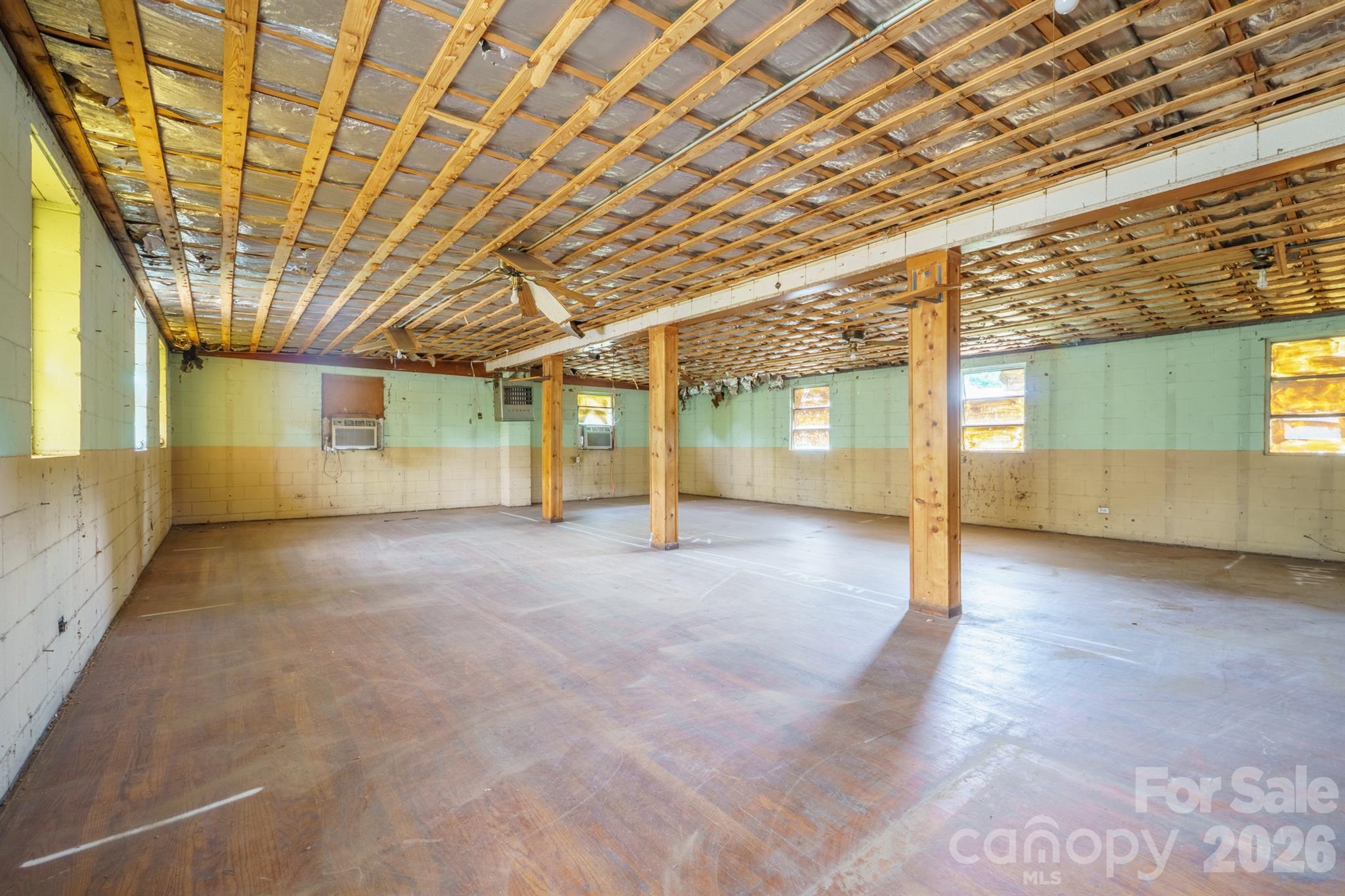Business at 307 Buffalo Street, Shelby, photo 11 of 25