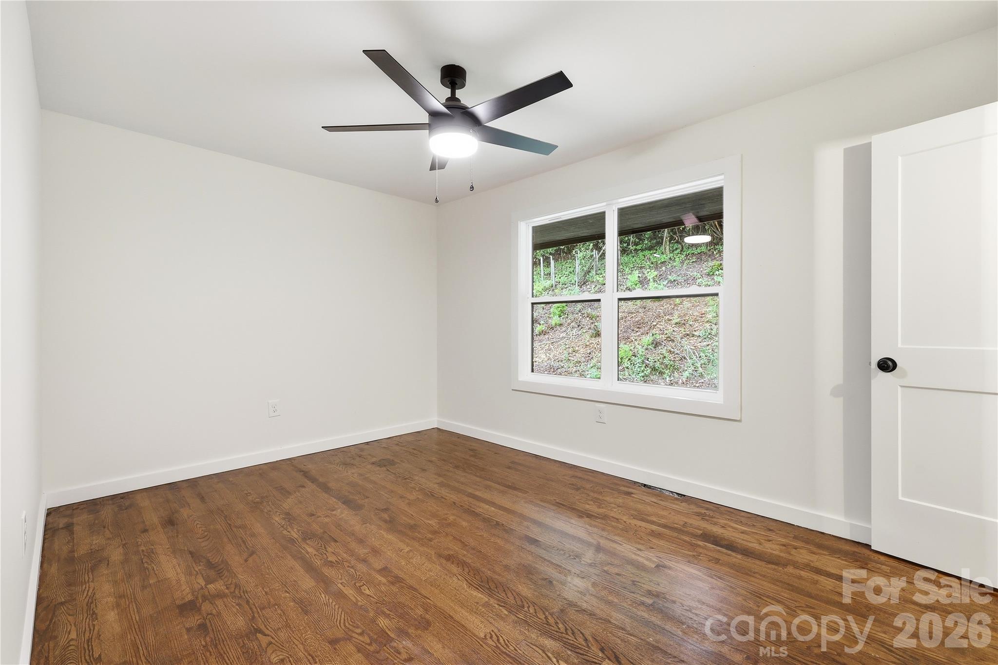 Living Room - 30 Top Of The Mountain Road, Hendersonville