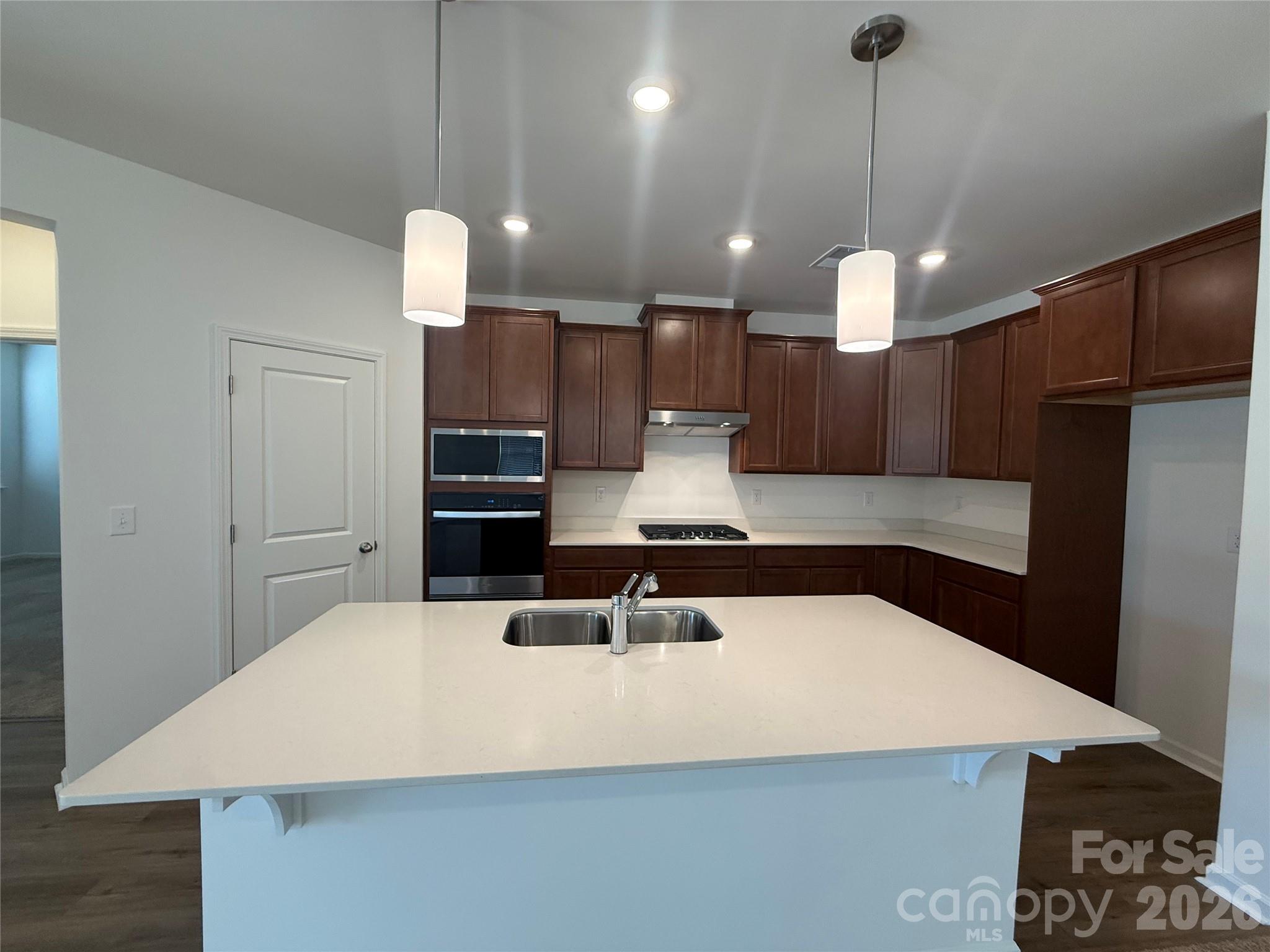 Well appointed kitchen for entertaining and everyday living - 342 Maidstone Drive, Monroe