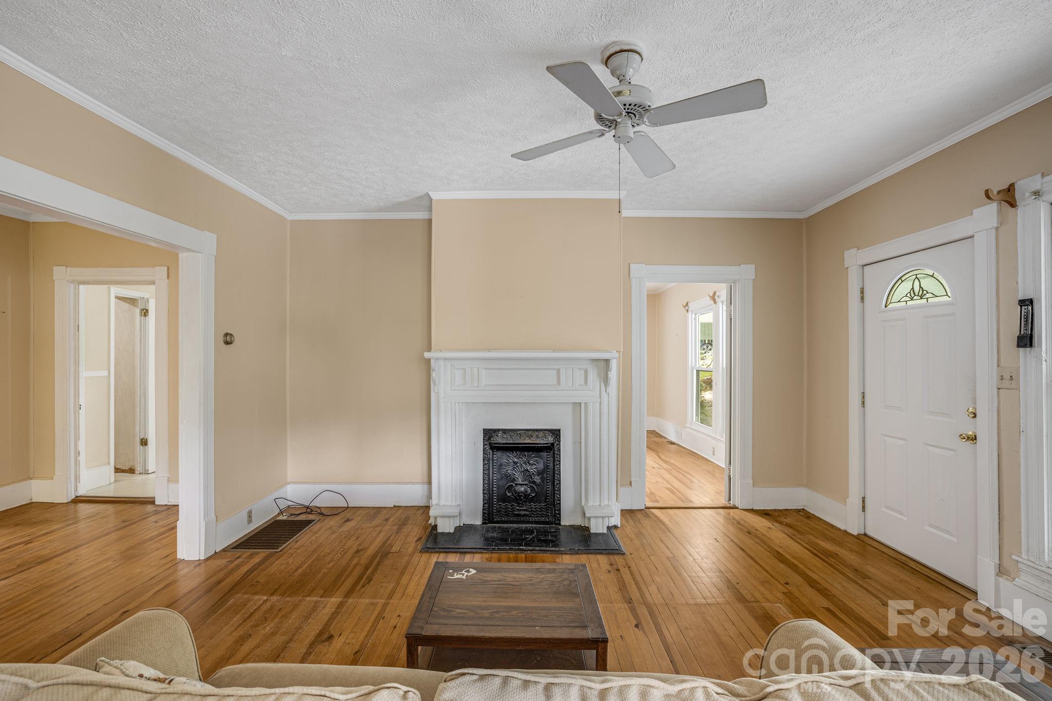 Single Family Residence at 82 Hill Street, Hot Springs, photo 6 of 42
