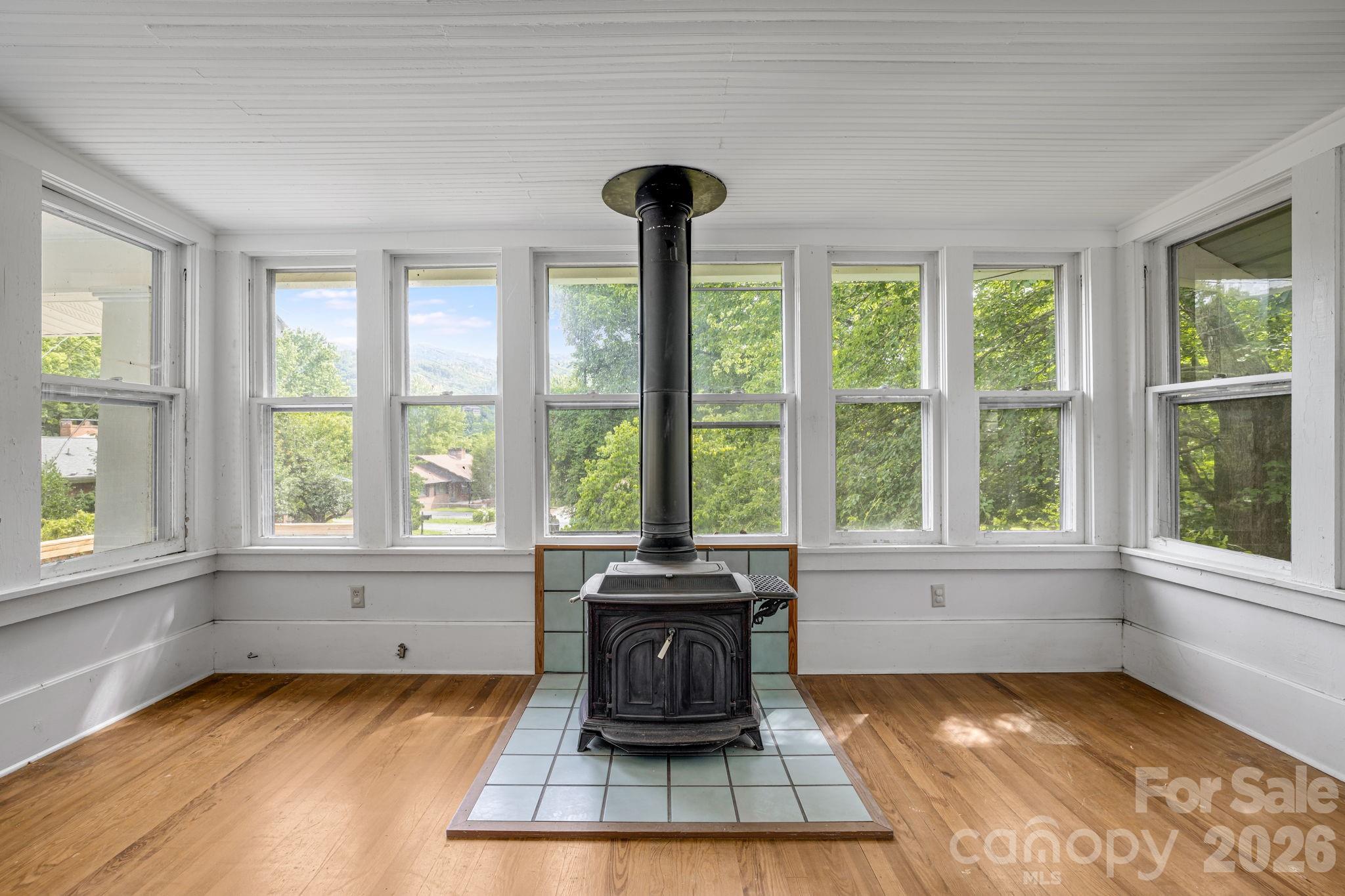 Single Family Residence at 82 Hill Street, Hot Springs, photo 7 of 42