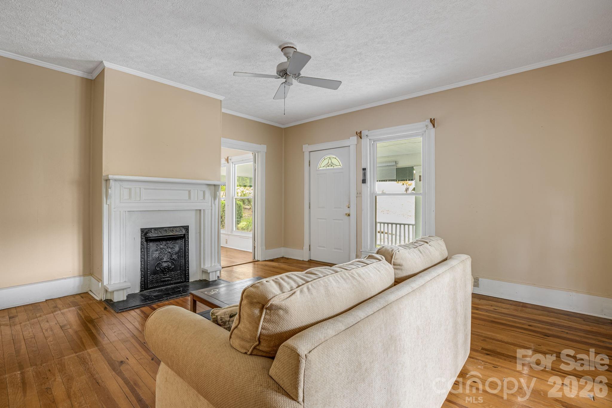 Single Family Residence at 82 Hill Street, Hot Springs, photo 9 of 42