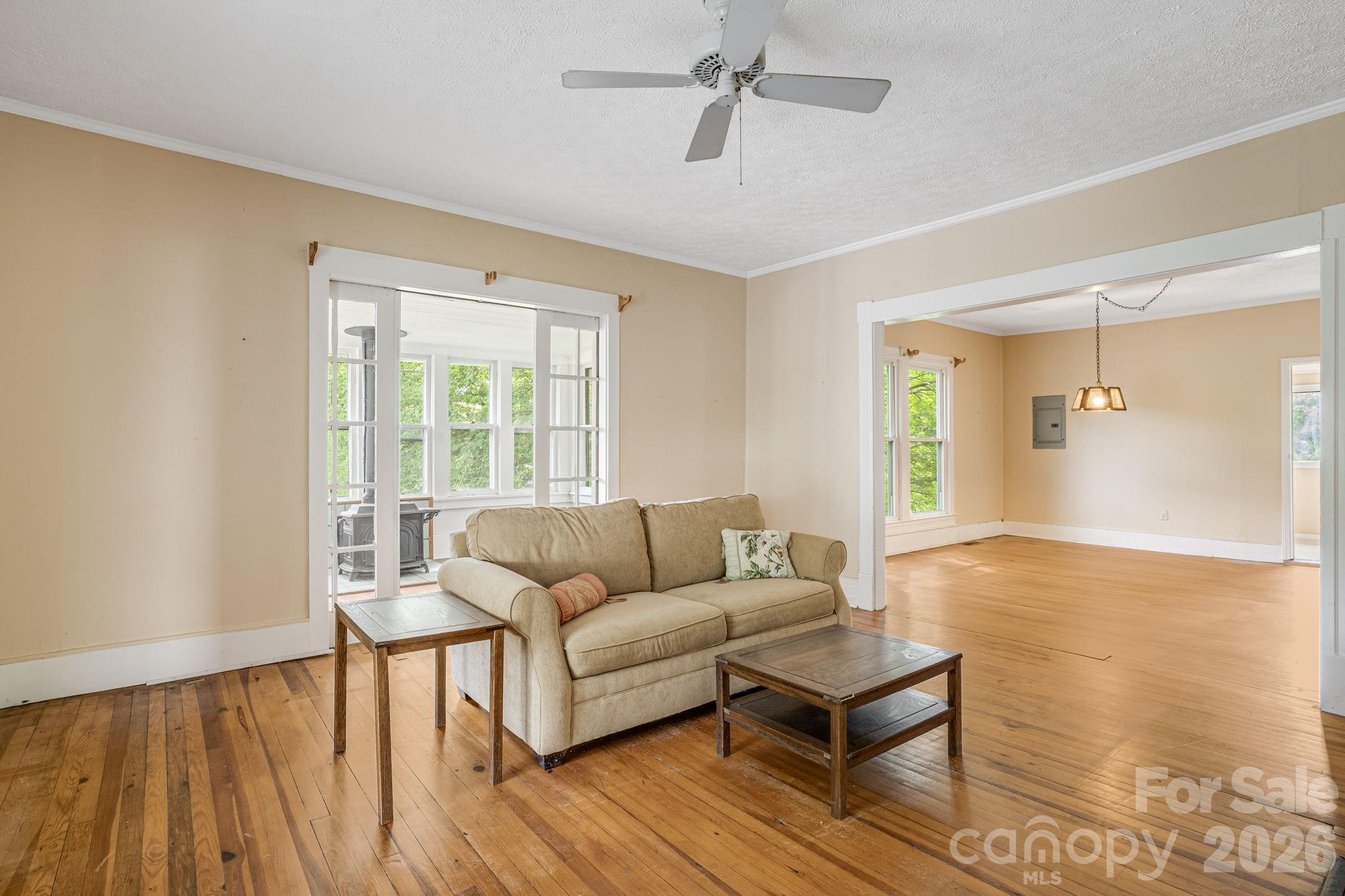 Single Family Residence at 82 Hill Street, Hot Springs, photo 10 of 42