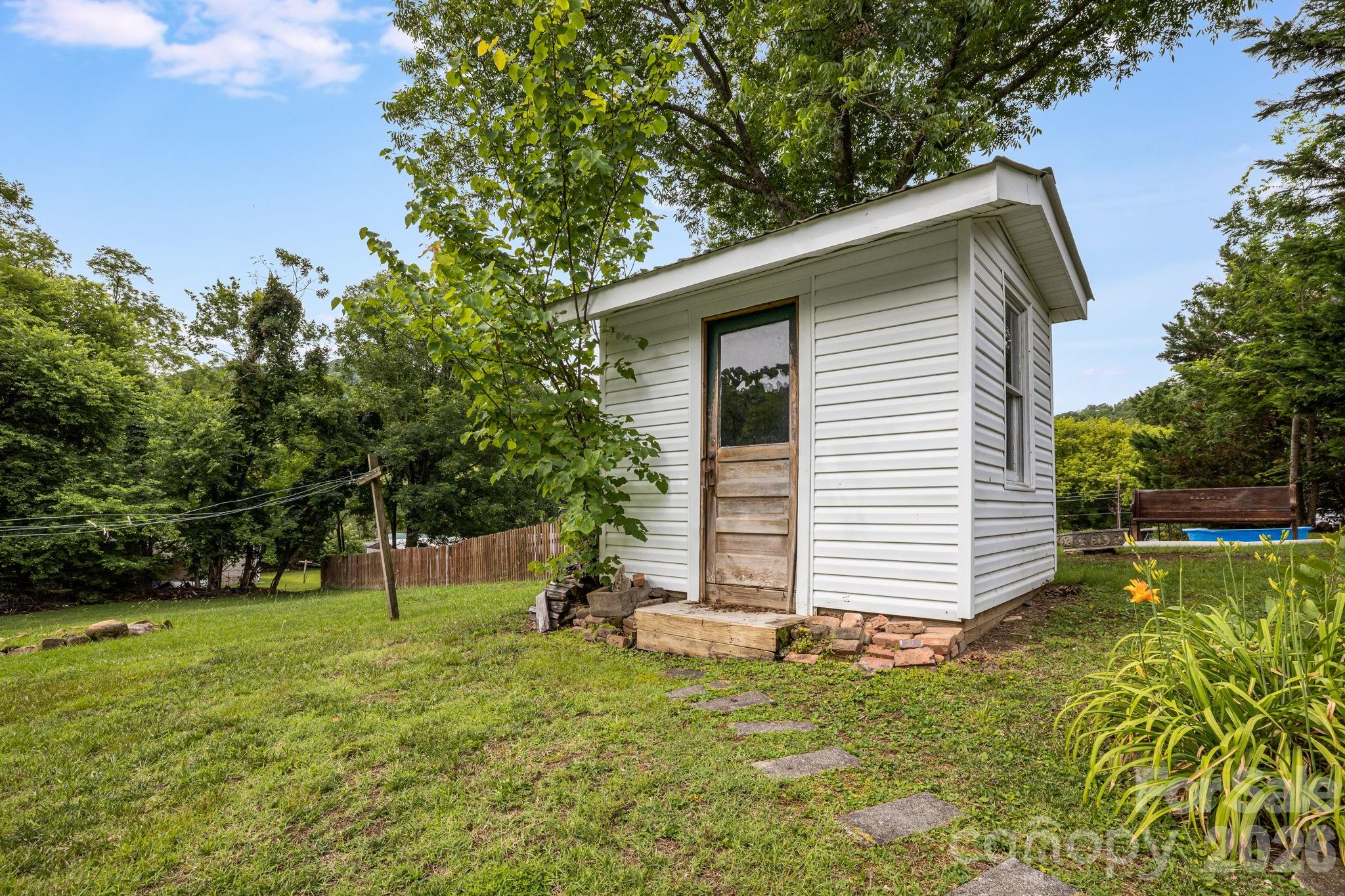 Single Family Residence at 82 Hill Street, Hot Springs, photo 36 of 42