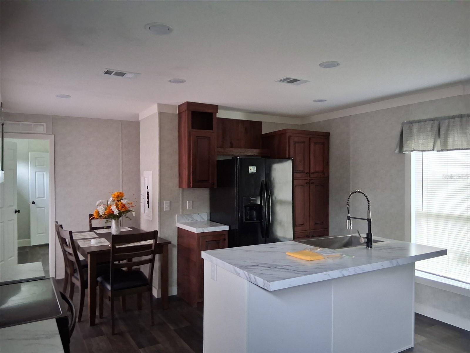Manufactured Home at 9170 DAN LYNN ST, BROOKSVILLE, photo 8 of 12