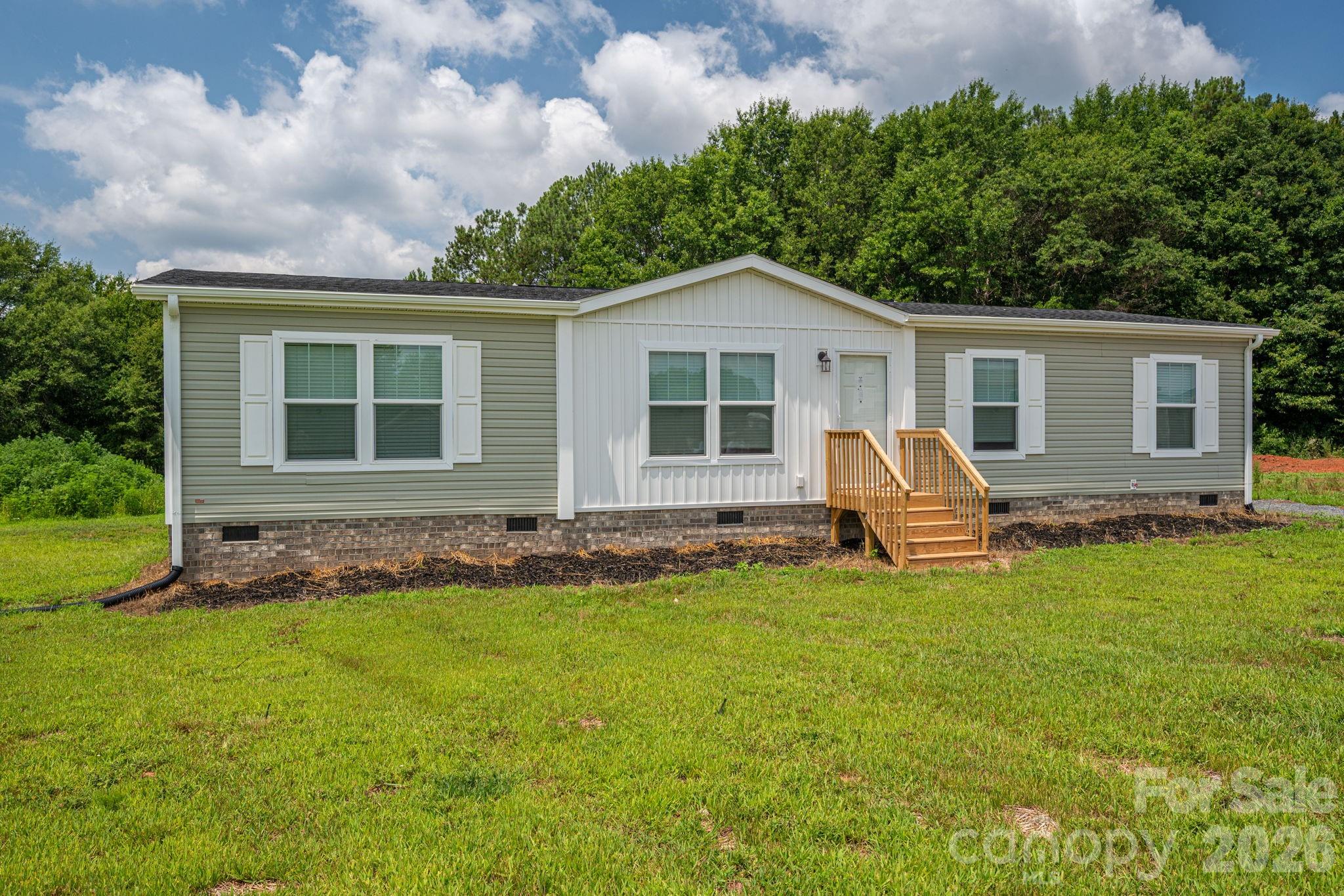 808 W Eagleview Lane