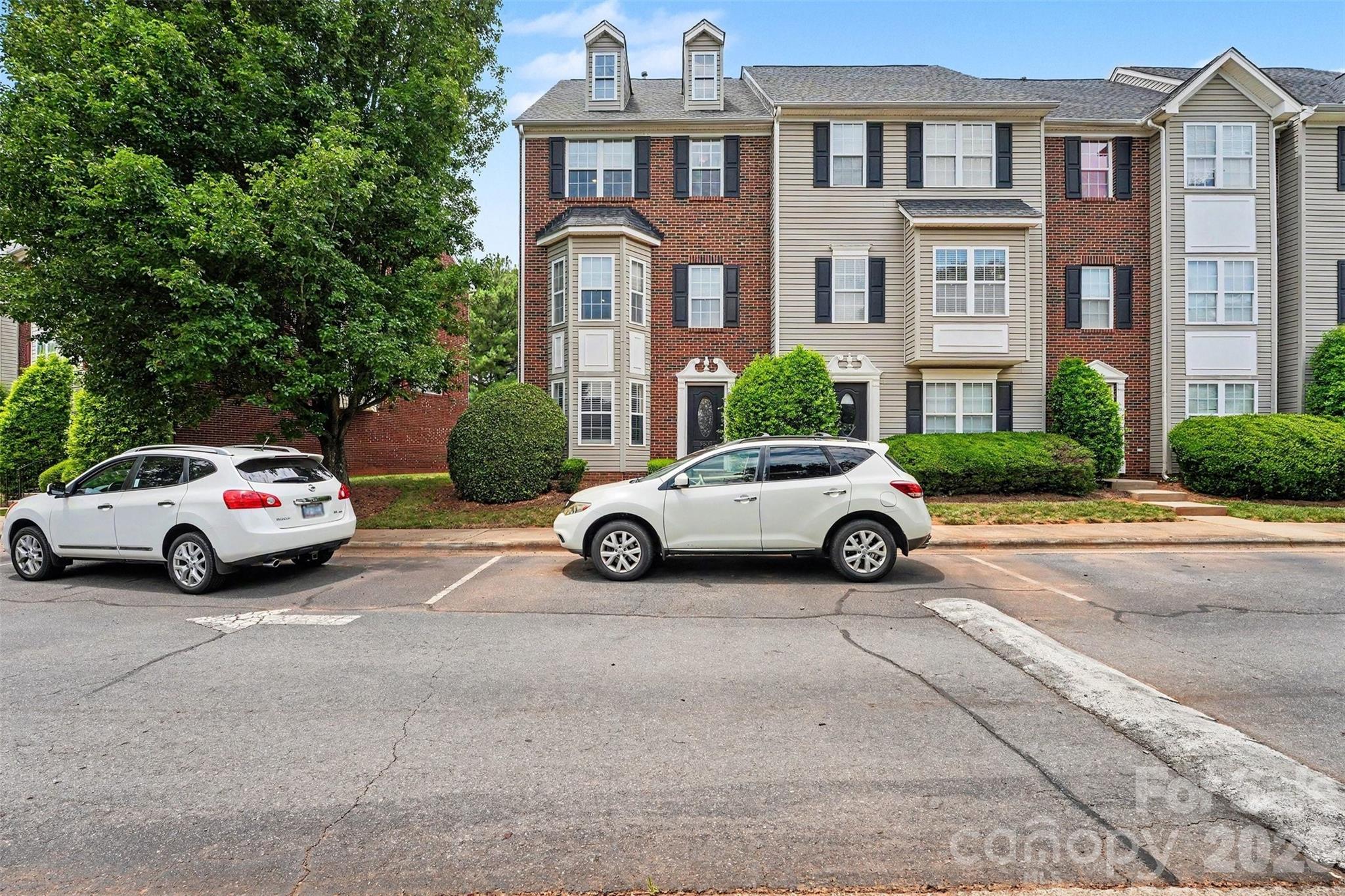 Townhouse at 9866 Treeside Lane, Matthews, photo 19 of 20