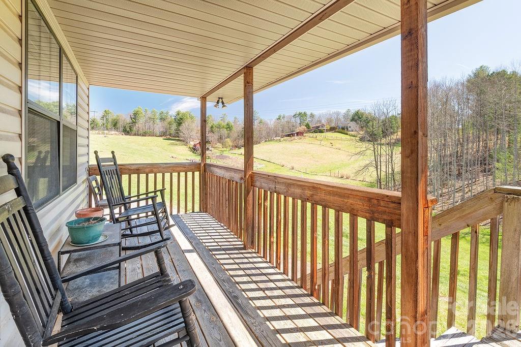 Single Family Residence at 216 Pickens Road, Weaverville, photo 3 of 31