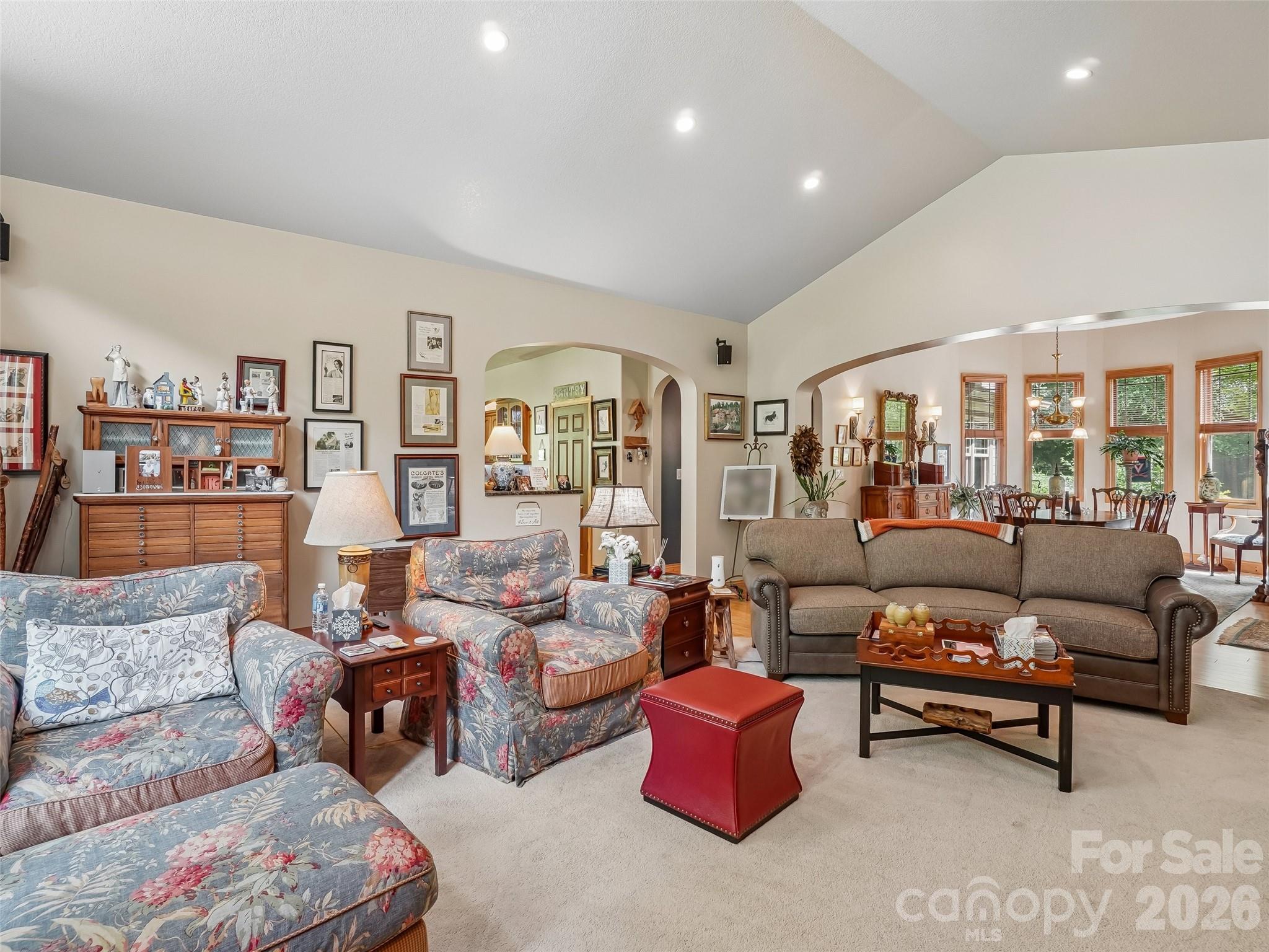Single Family Residence at 300 Pinnacle Peak Lane, Flat Rock, photo 7 of 40