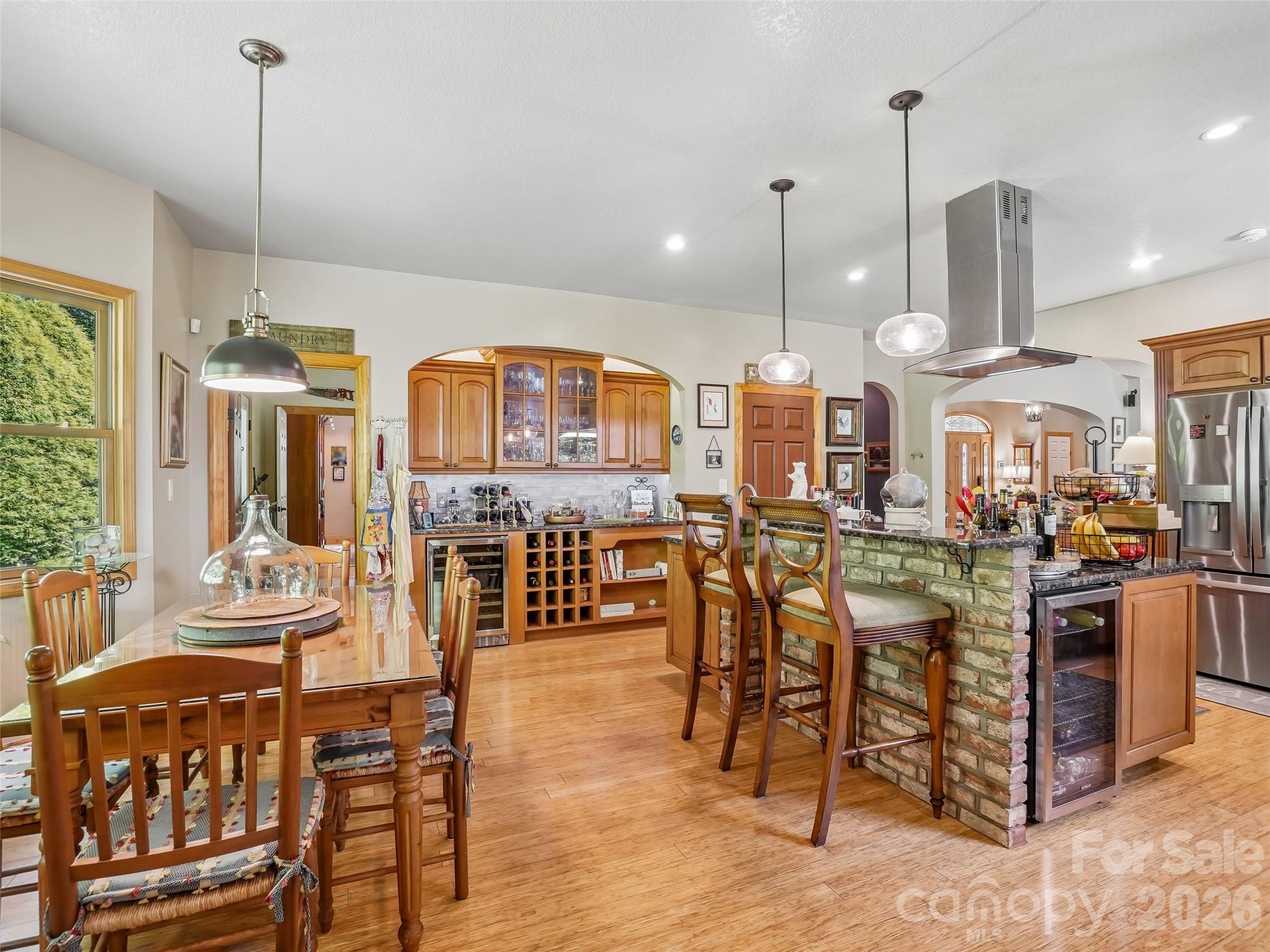 Single Family Residence at 300 Pinnacle Peak Lane, Flat Rock, photo 12 of 40