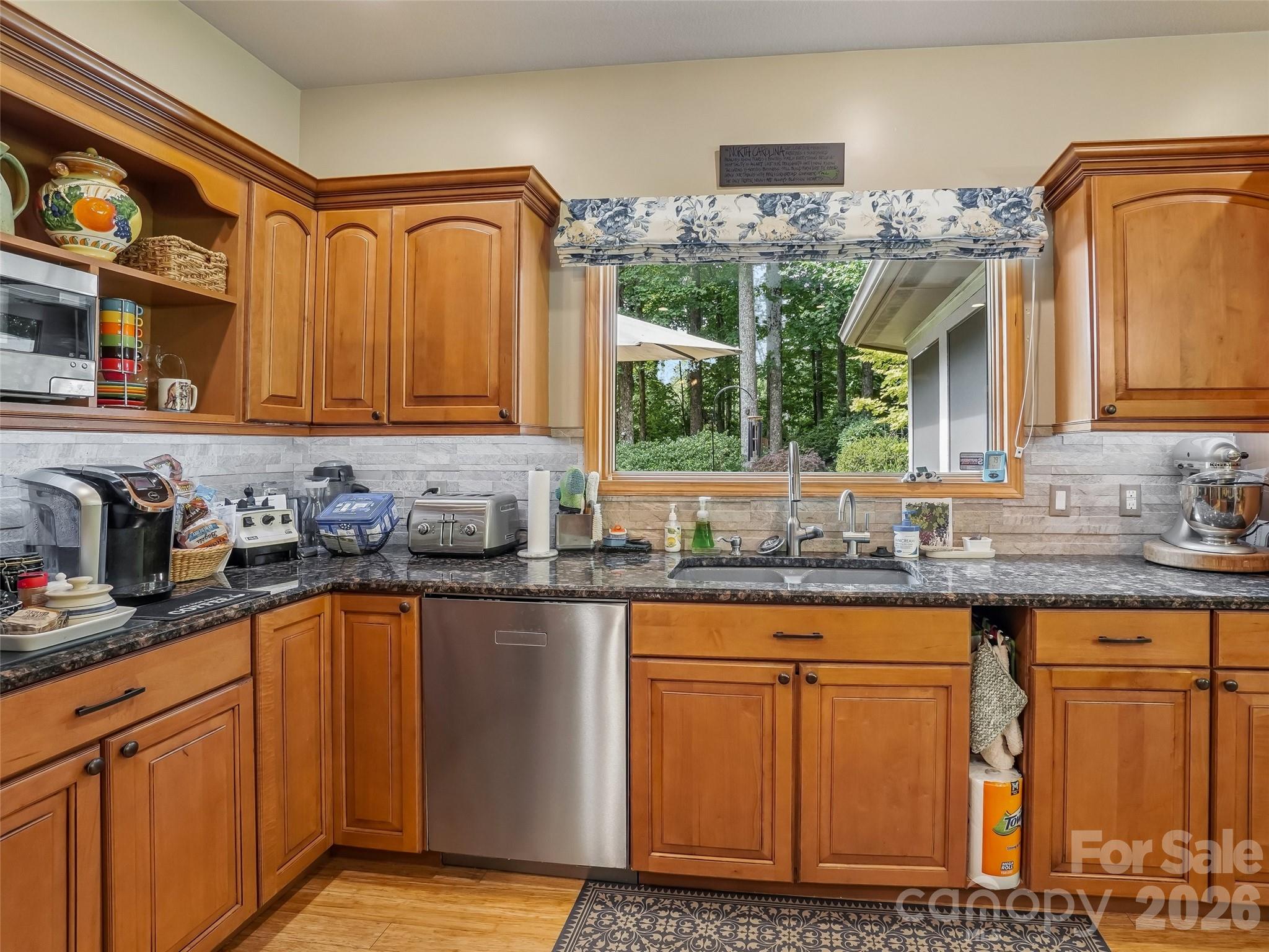 Single Family Residence at 300 Pinnacle Peak Lane, Flat Rock, photo 14 of 40