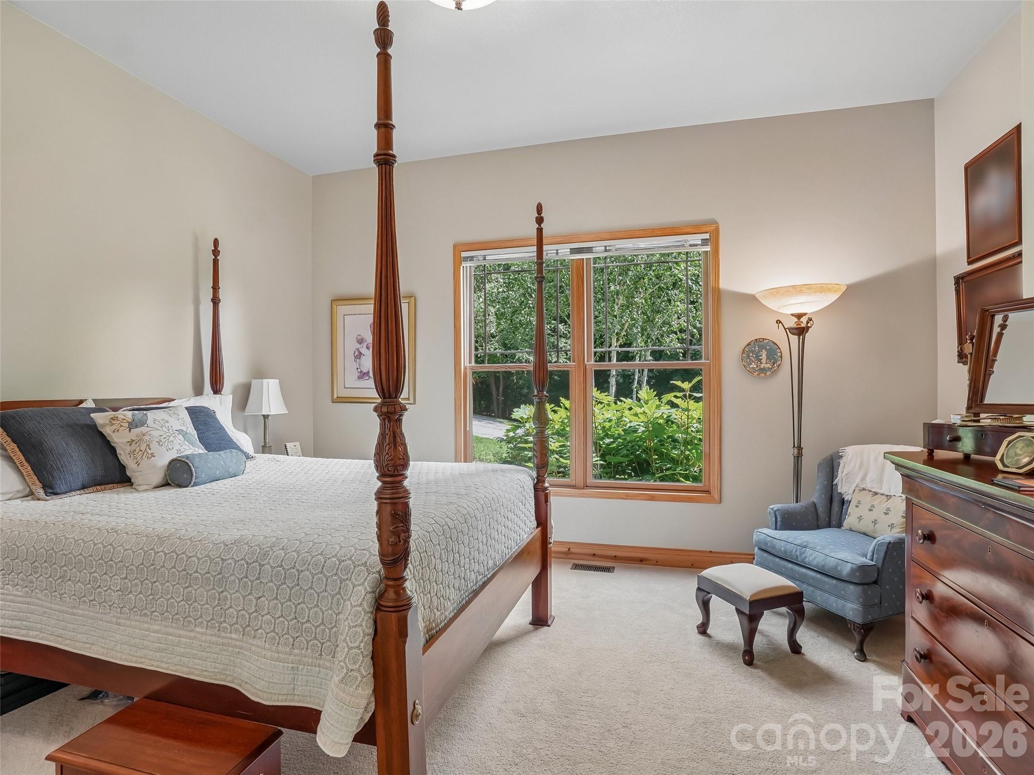 Single Family Residence at 300 Pinnacle Peak Lane, Flat Rock, photo 21 of 40