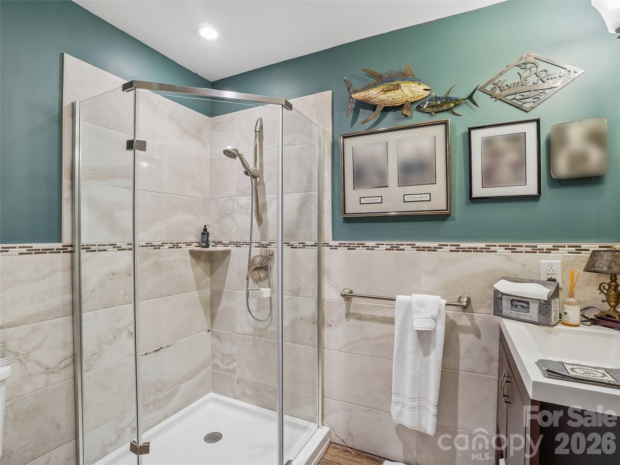 Single Family Residence at 300 Pinnacle Peak Lane, Flat Rock, photo 27 of 40