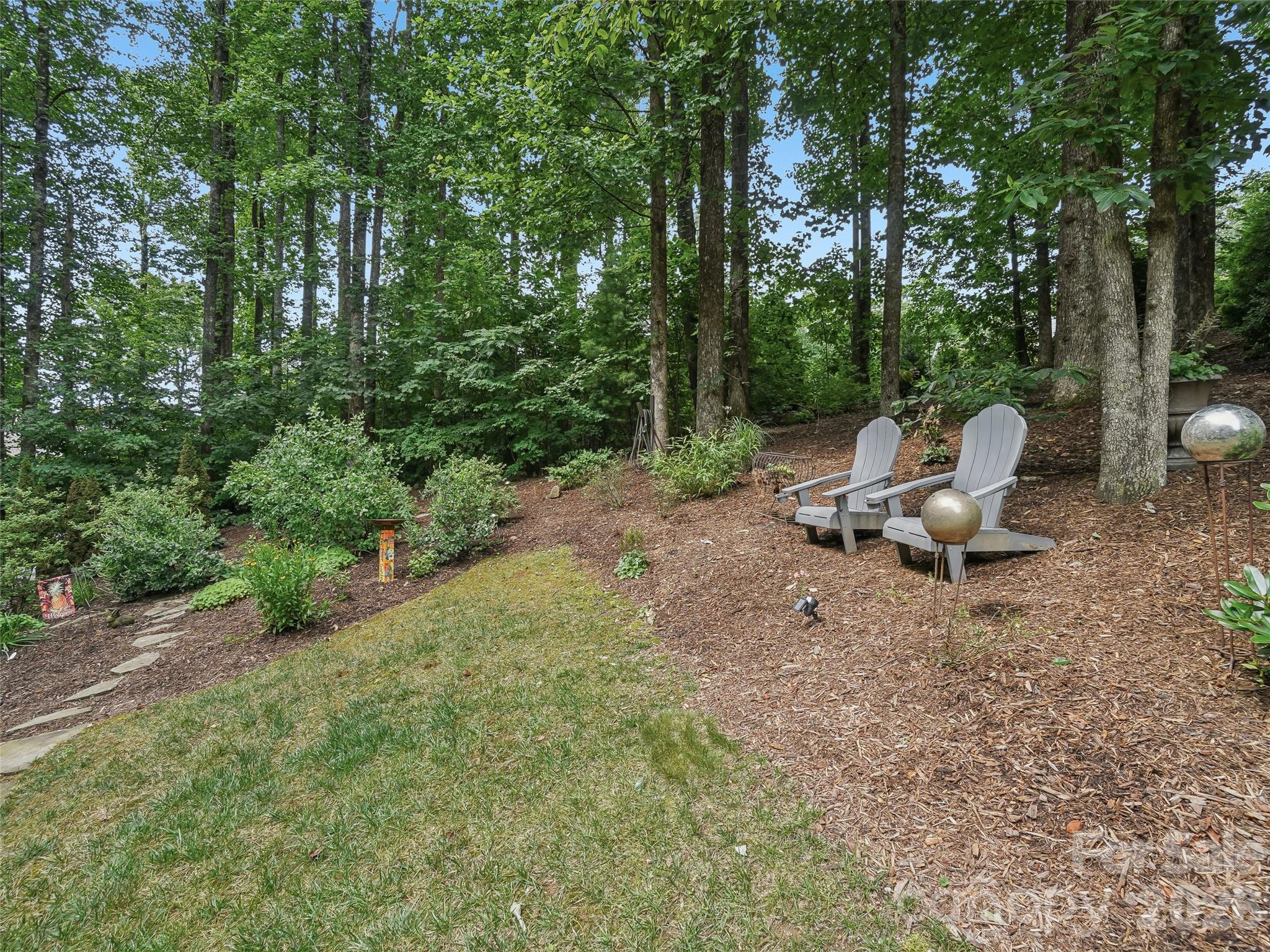 Single Family Residence at 300 Pinnacle Peak Lane, Flat Rock, photo 38 of 40