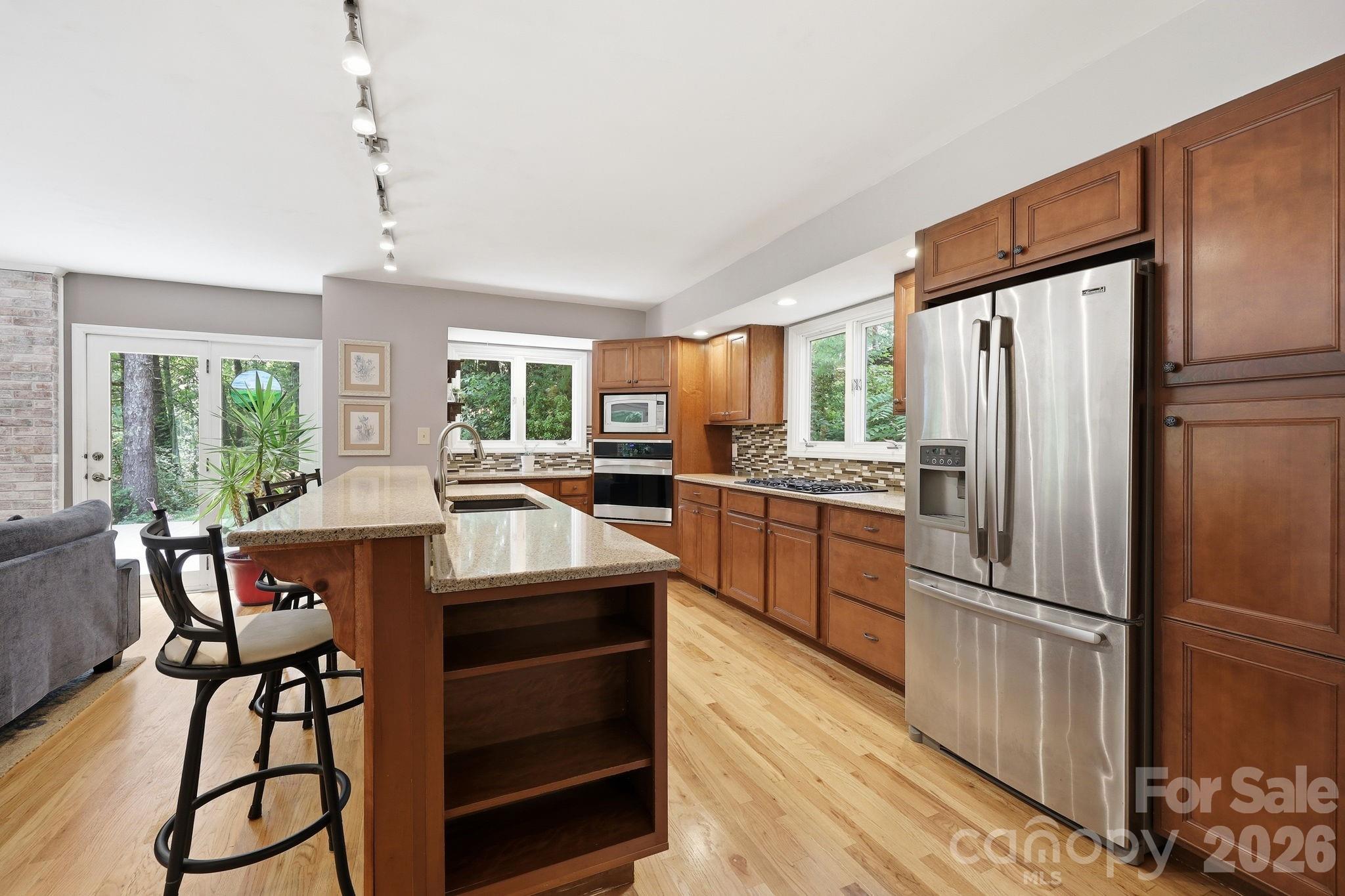 Single Family Residence at 202 Riva Ridge Drive, Fairview, photo 2 of 48