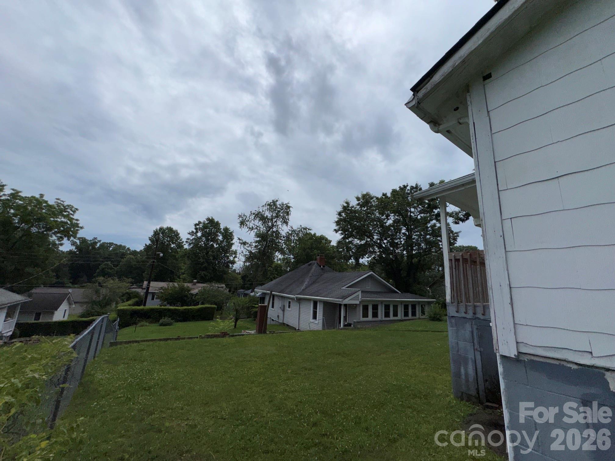 Single Family Residence at 831/833 N Oak Street, Hendersonville, photo 18 of 26