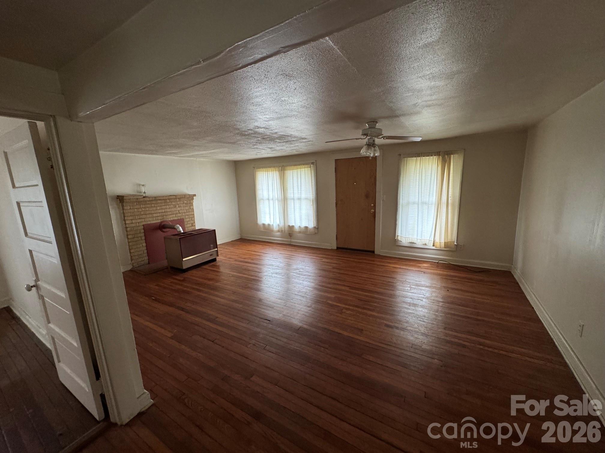 Single Family Residence at 831/833 N Oak Street, Hendersonville, photo 20 of 26