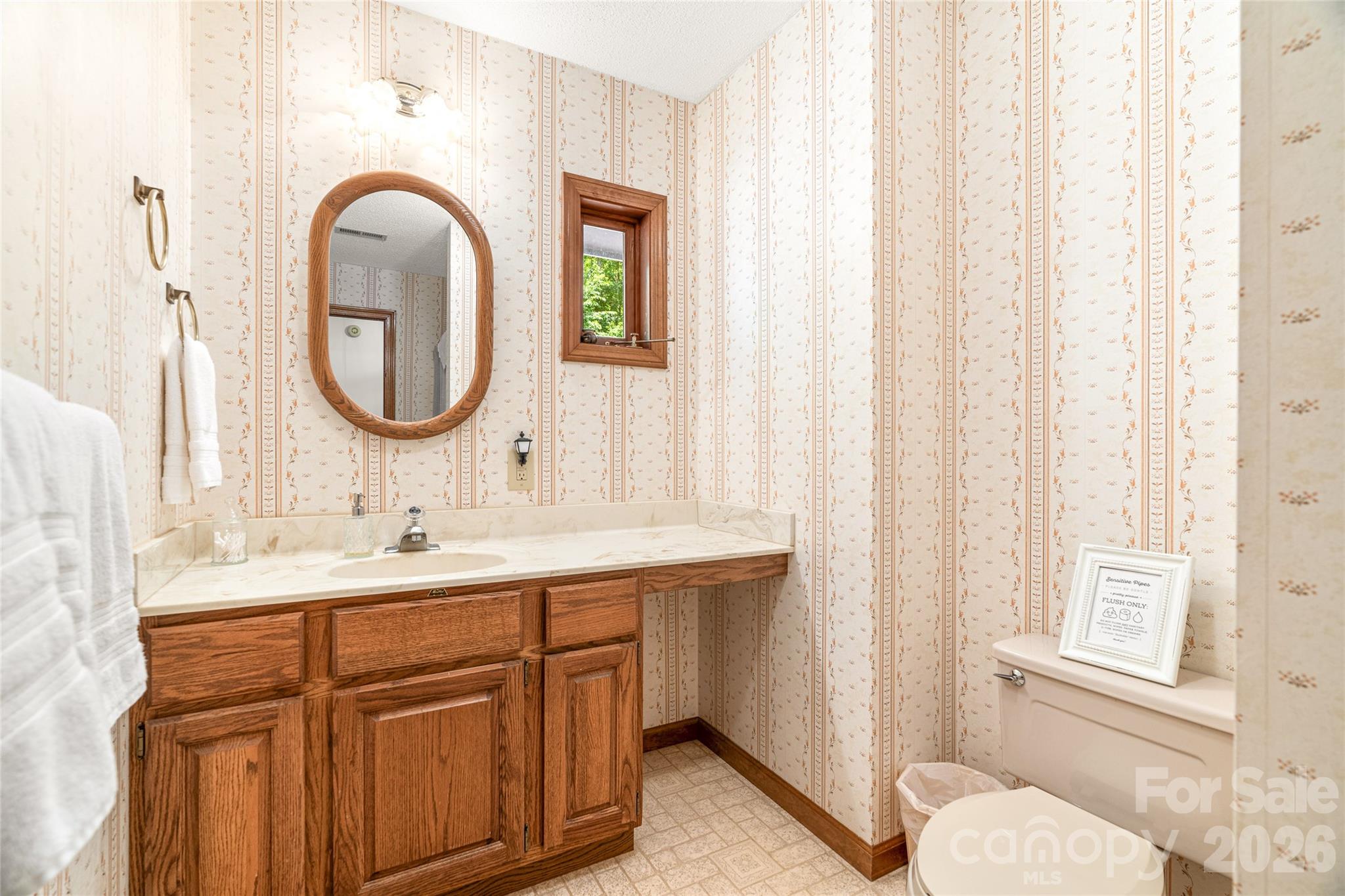 Single Family Residence at 340 Sugar Hollow Road, Fairview, photo 42 of 48