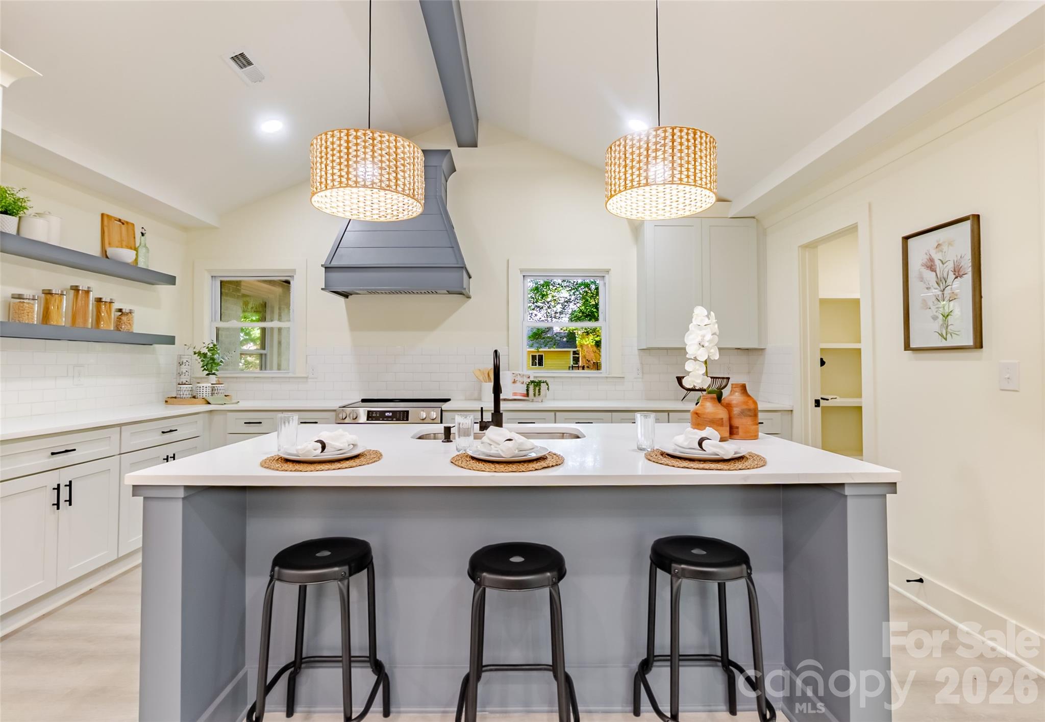 Kitchen island - 1501 Mccormick Avenue, Gastonia