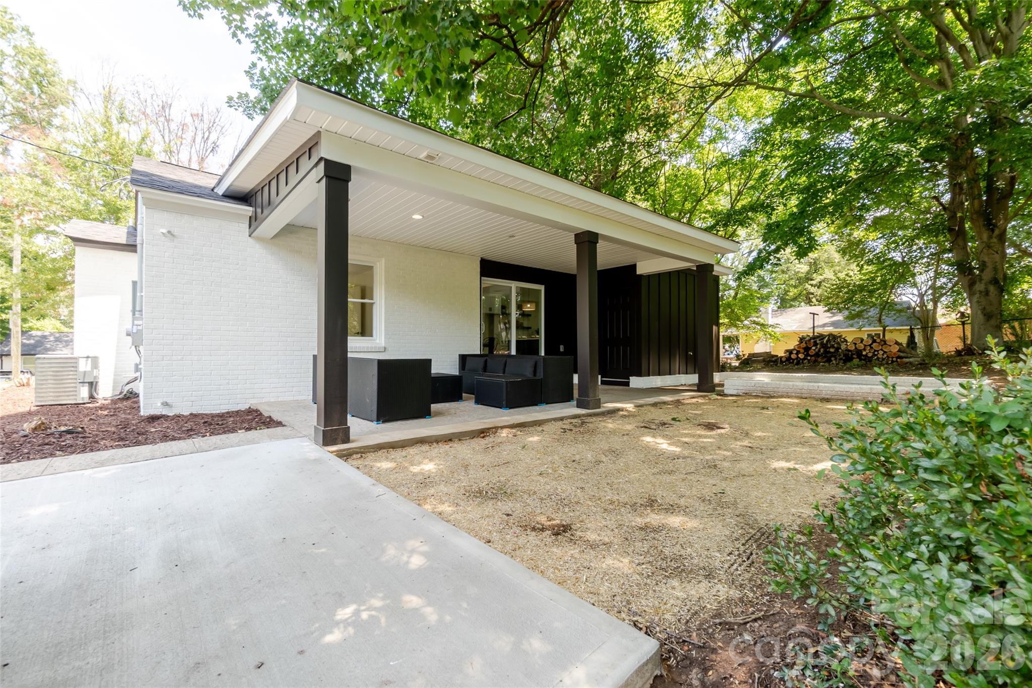 Covered back porch - 1501 Mccormick Avenue, Gastonia