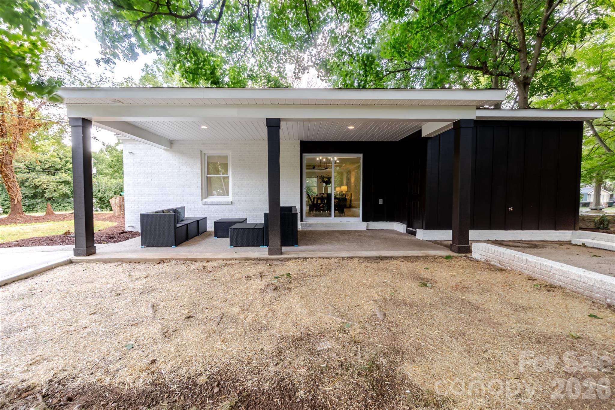 Covered back porch - 1501 Mccormick Avenue, Gastonia