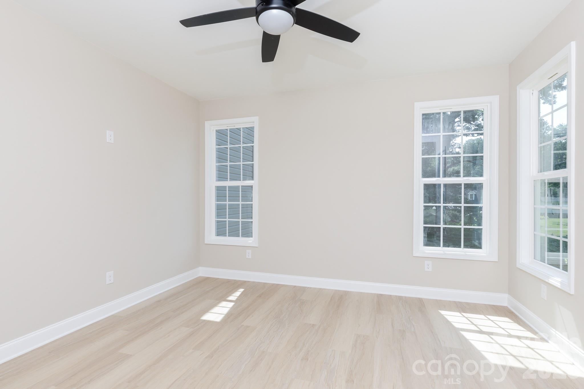 Single Family Residence at 571 Trexler Lane, Rock Hill, photo 6 of 21