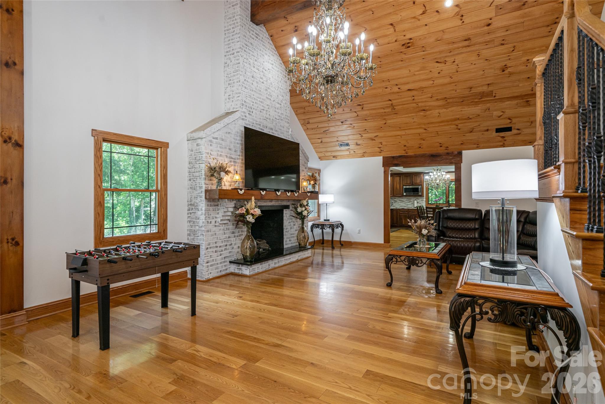 Single Family Residence at 86 Holiday Drive, Hendersonville, photo 5 of 26