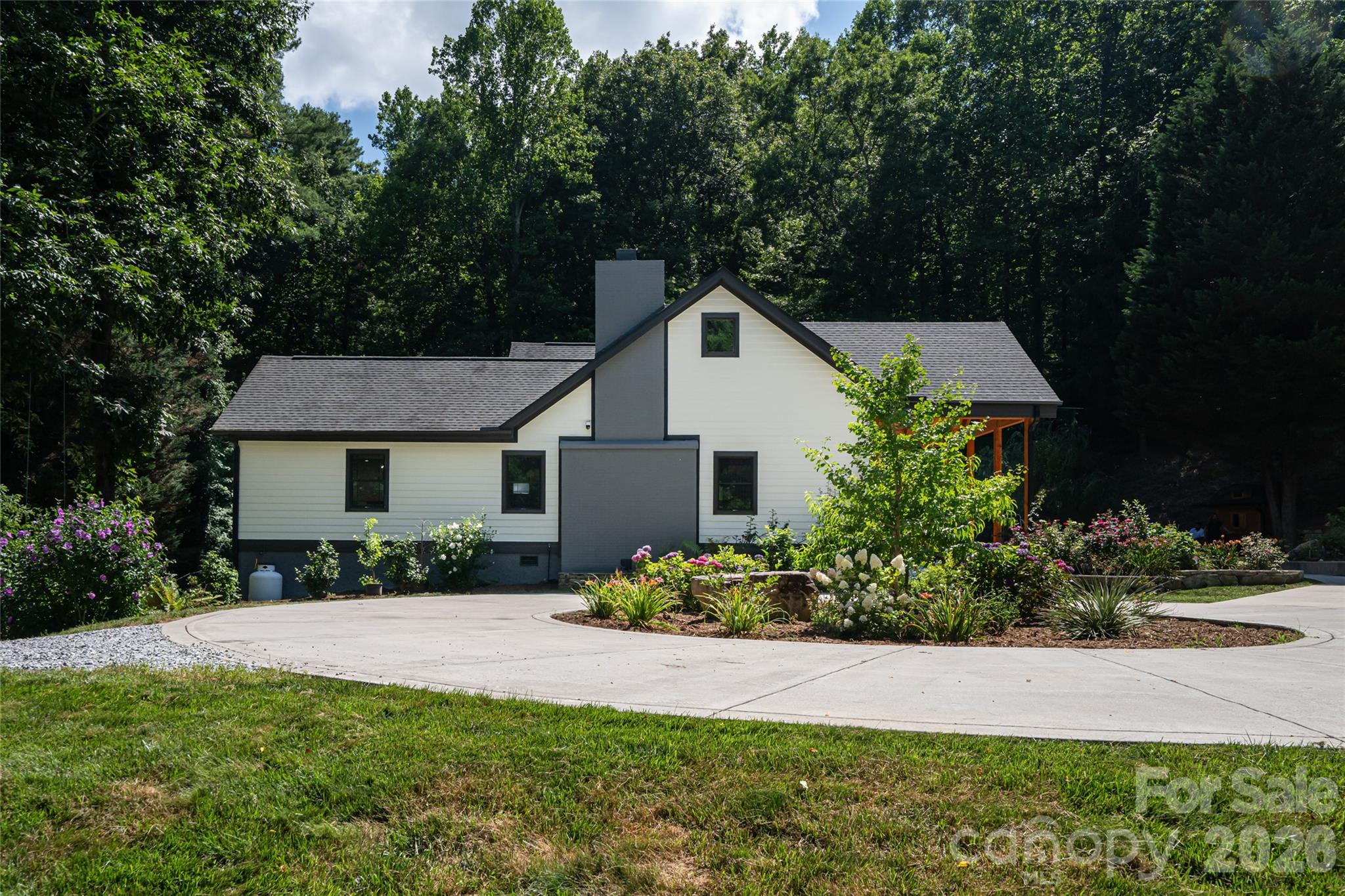 Single Family Residence at 86 Holiday Drive, Hendersonville, photo 24 of 26