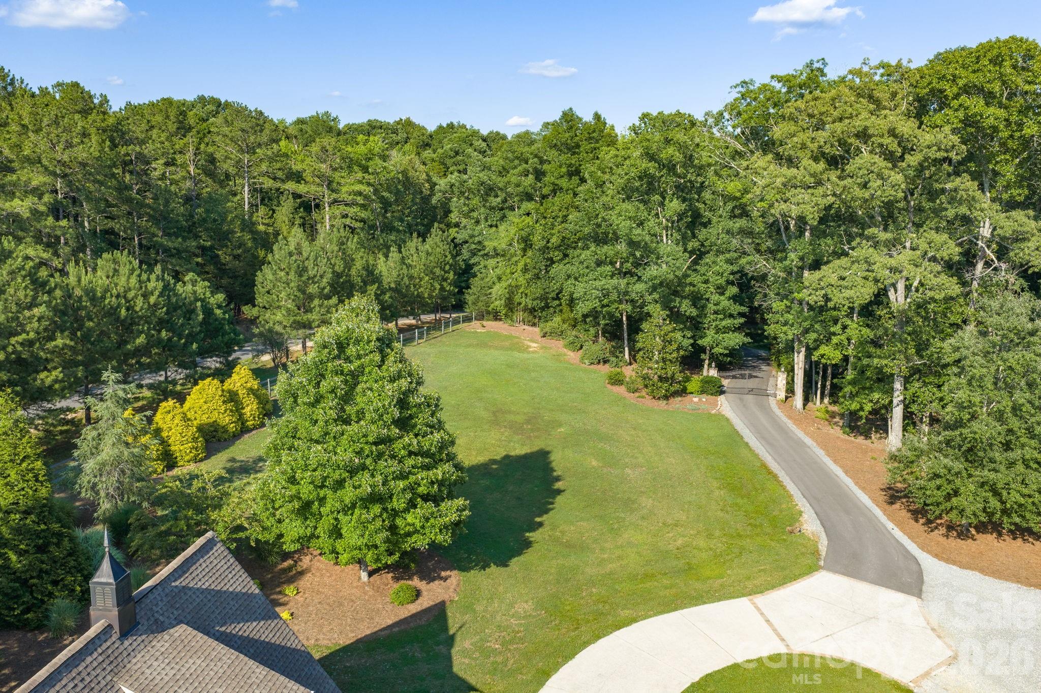 Electronic gated entrance - 8528 Waxhaw Creek Road, Waxhaw