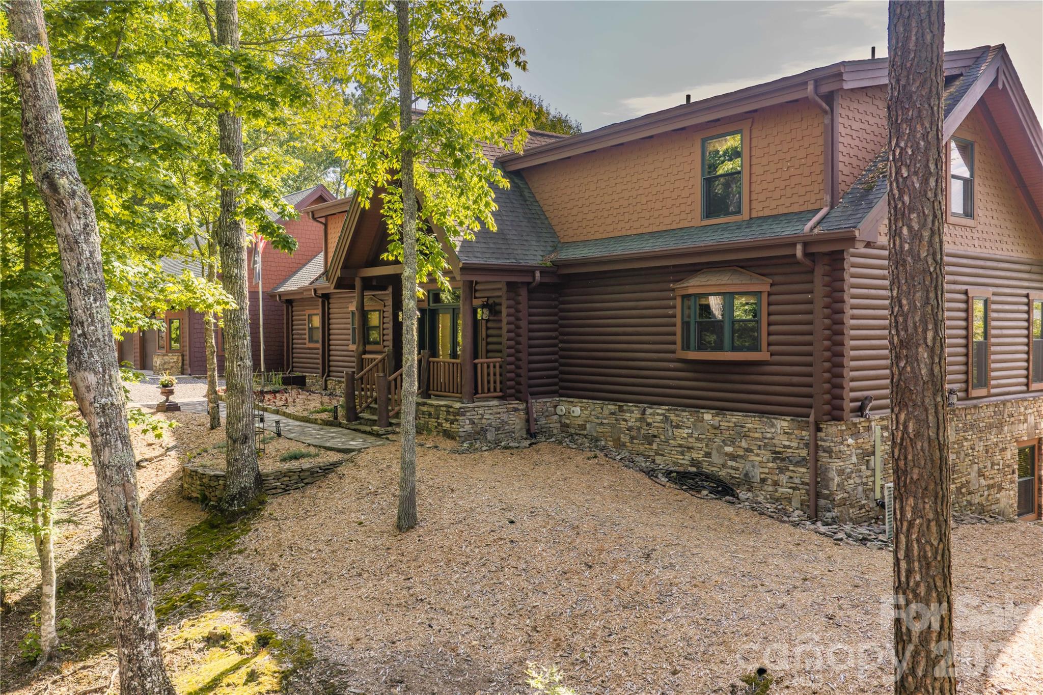 Single Family Residence at 925 Appalachian Way, Bryson City, photo 2 of 48