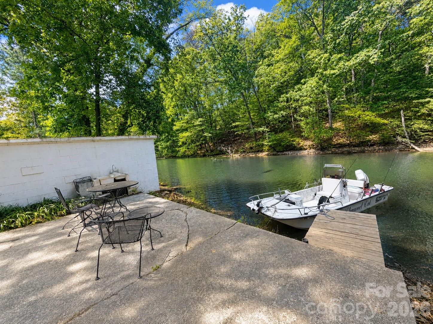 Dockable and Boat House - 198 Clouse Lane, Taylorsville