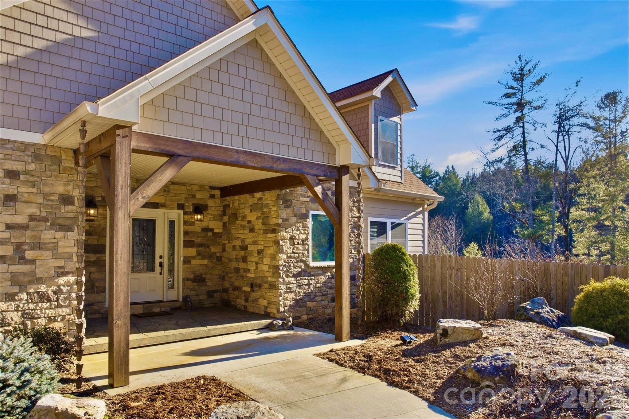 Single Family Residence at 1510 Royal Lane, Lenoir, photo 7 of 48