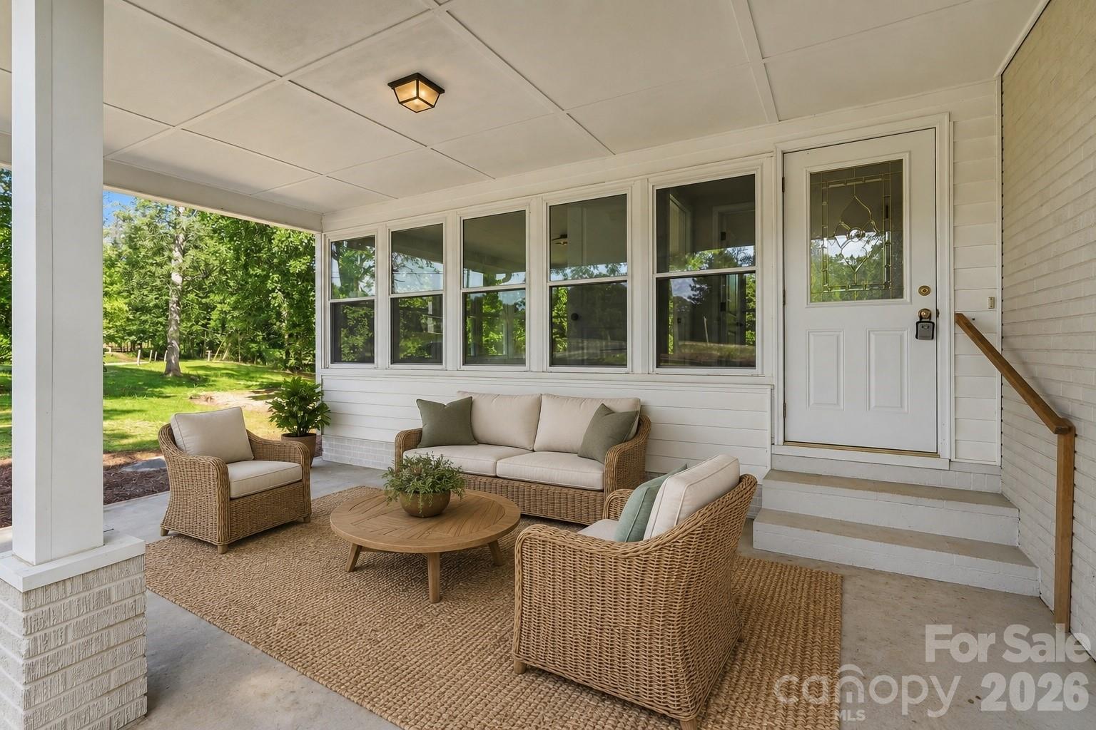 Single Family Residence at 1524 Williams Road, Lewisville, photo 4 of 43