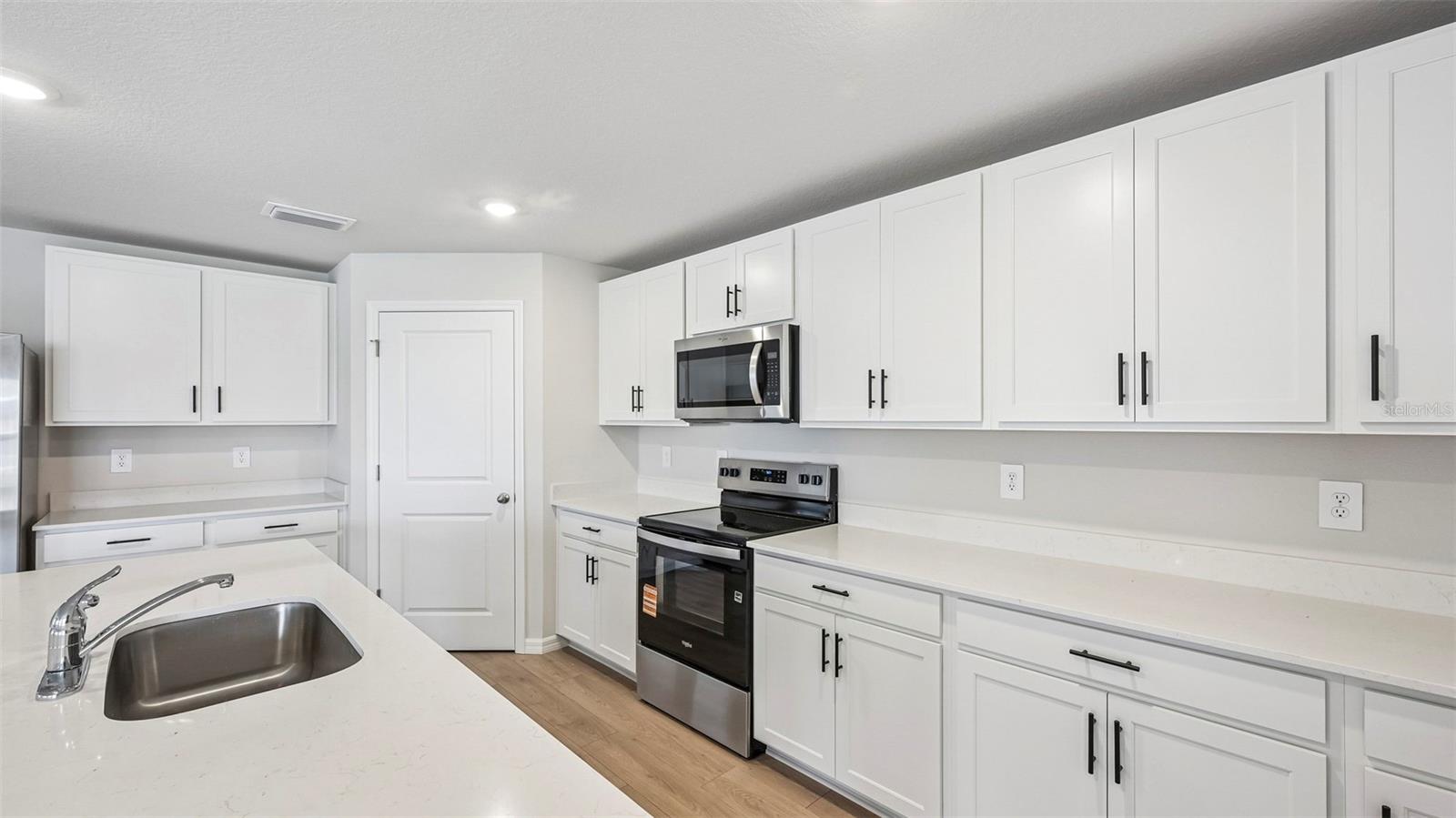 Single Family Residence at 17607 WHISKEY CREEK TRL, PARRISH, photo 4 of 47