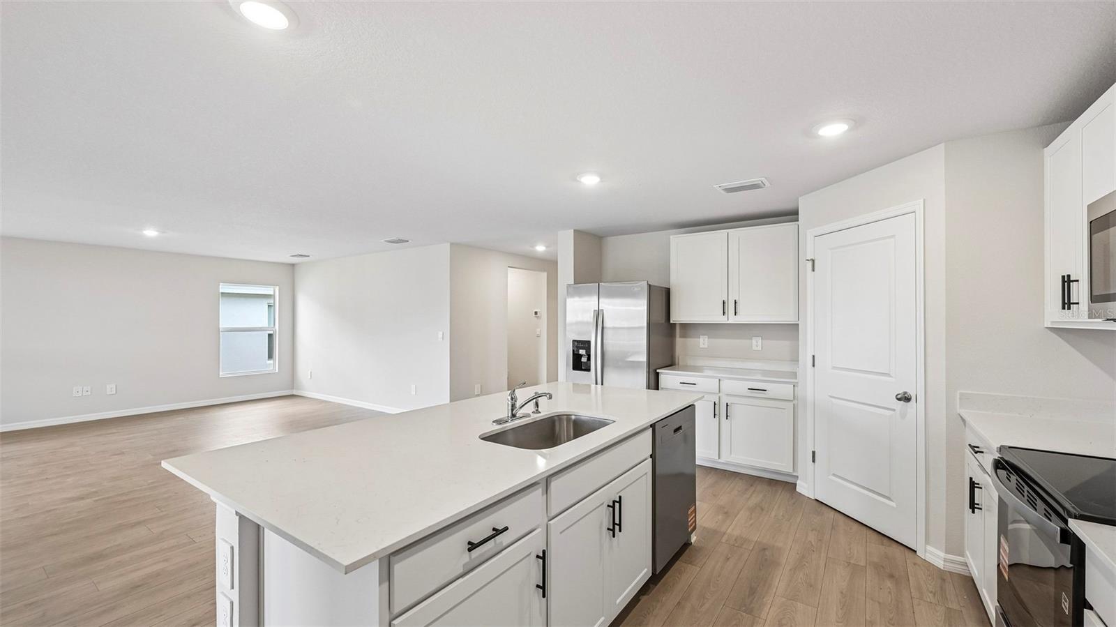 Single Family Residence at 17607 WHISKEY CREEK TRL, PARRISH, photo 6 of 47