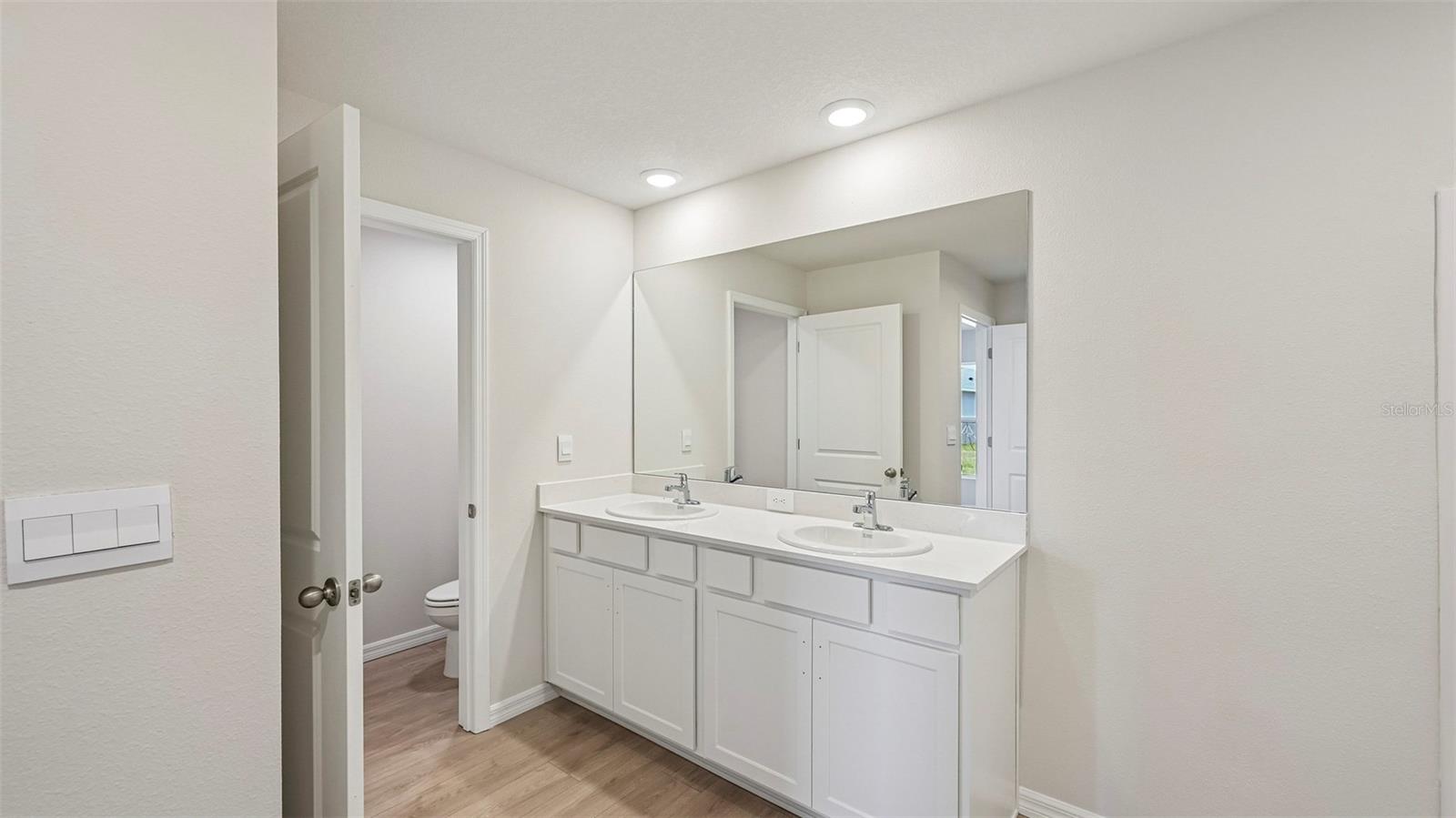 Single Family Residence at 17607 WHISKEY CREEK TRL, PARRISH, photo 18 of 47