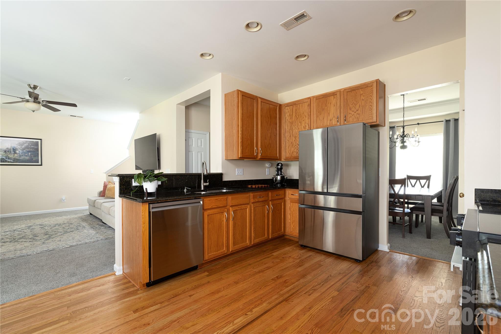 Single Family Residence at 402 Abercairn Way, Waxhaw, photo 13 of 30