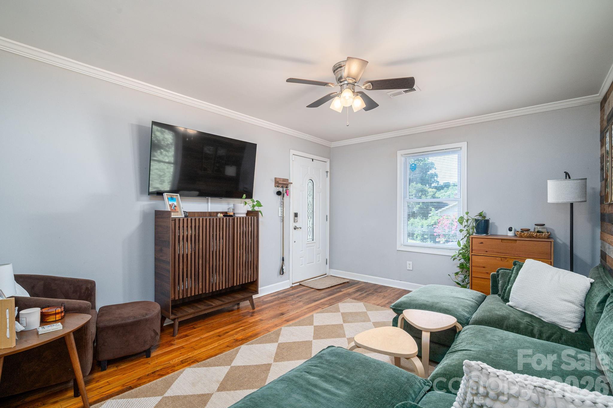 Single Family Residence at 206 Cedar Street, Belmont, photo 7 of 34