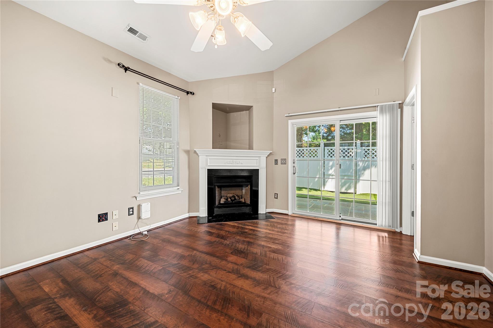 Townhouse at 207 Dawn Mist Lane, Fort Mill, photo 3 of 38