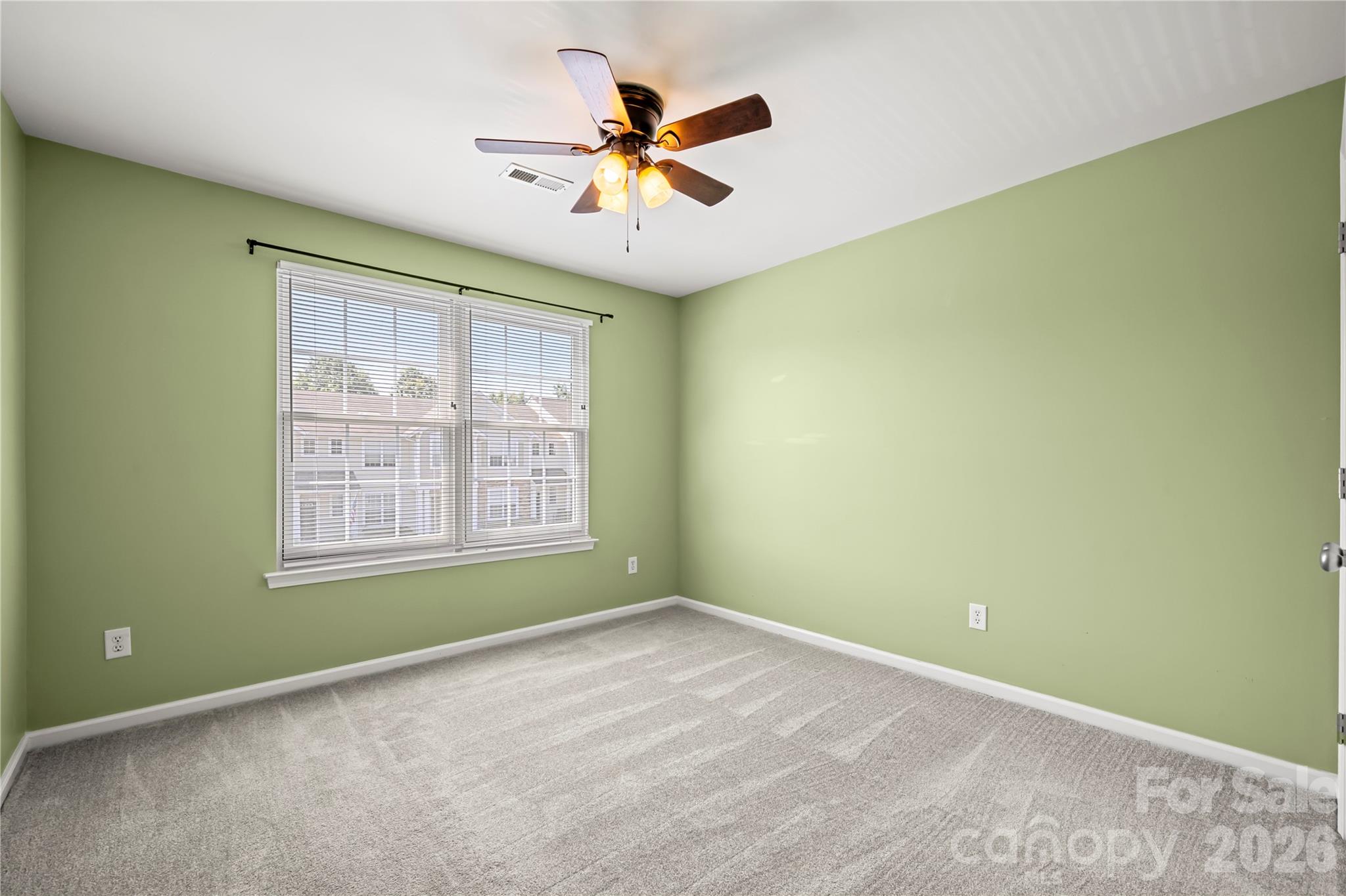 Townhouse at 207 Dawn Mist Lane, Fort Mill, photo 24 of 38